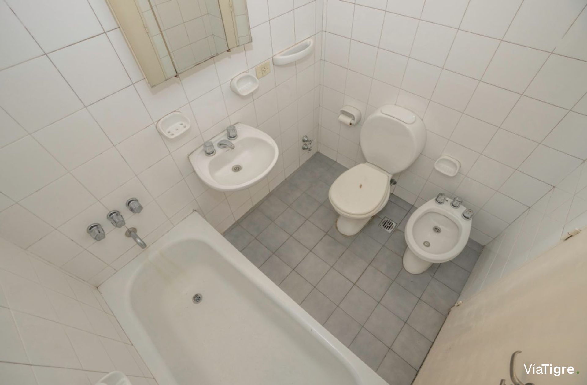 Dpto 5 amb c/balcones y cochera venta en Acassuso