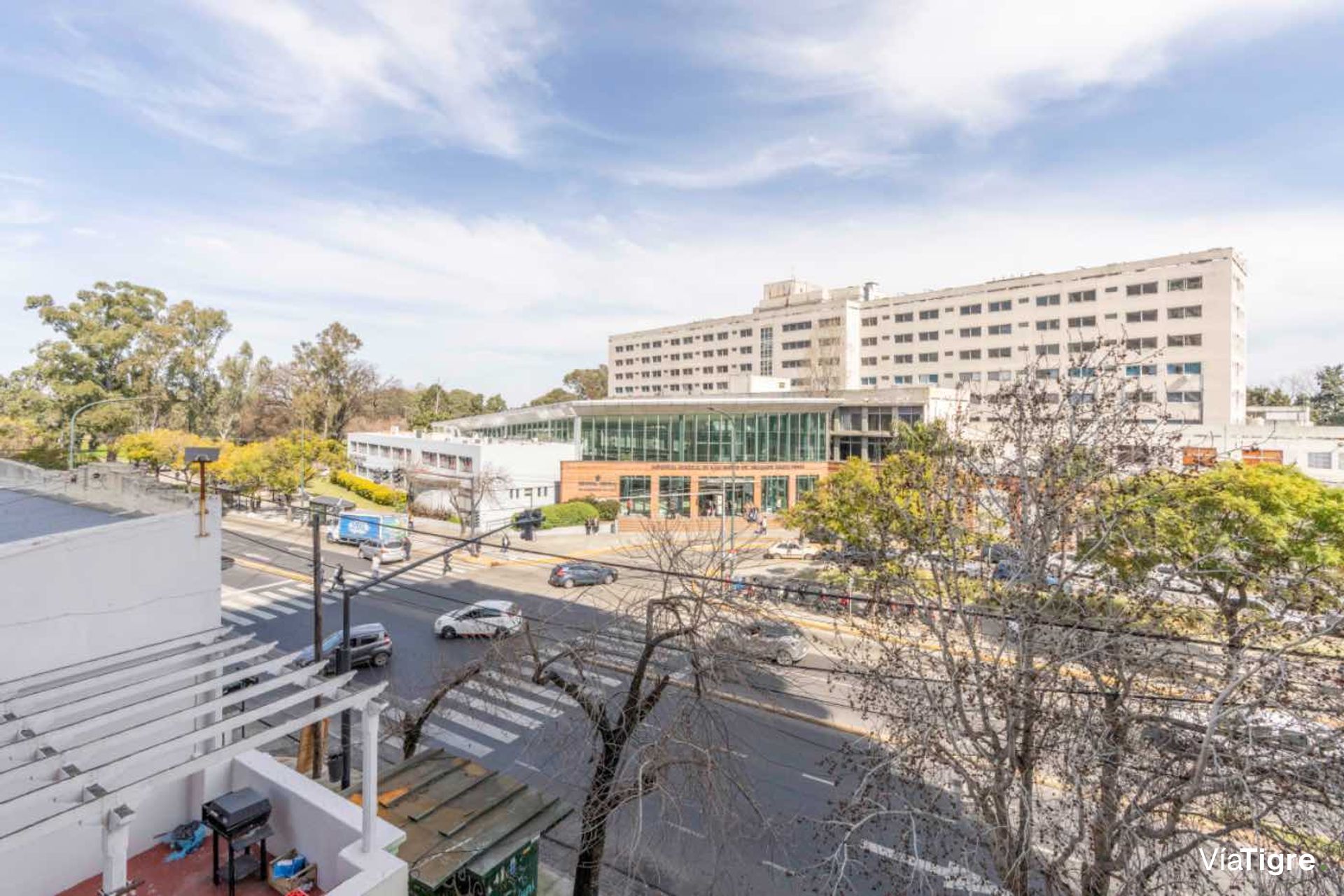 Dpto 5 amb c/balcones y cochera venta en Acassuso