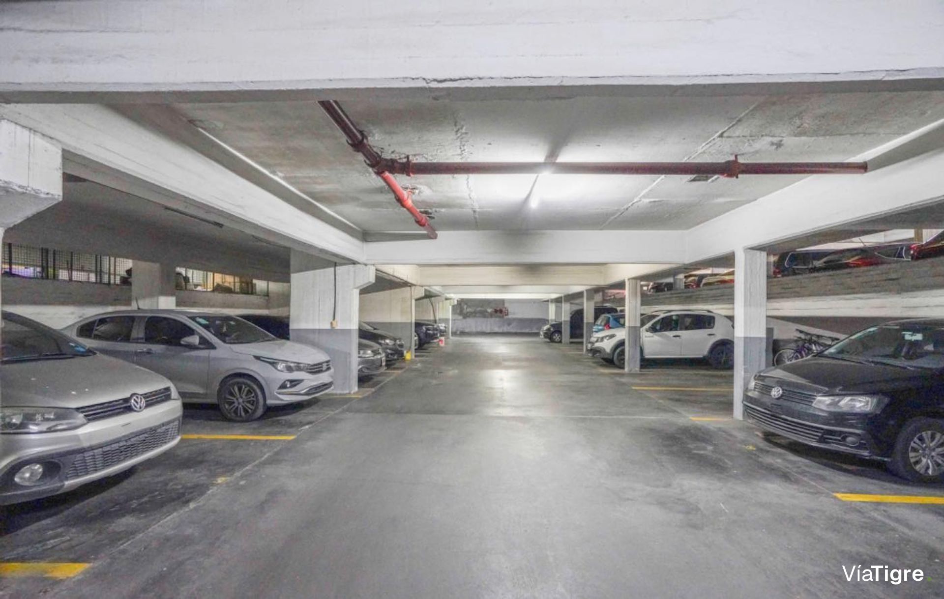 Dpto 5 amb c/balcones y cochera venta en Acassuso