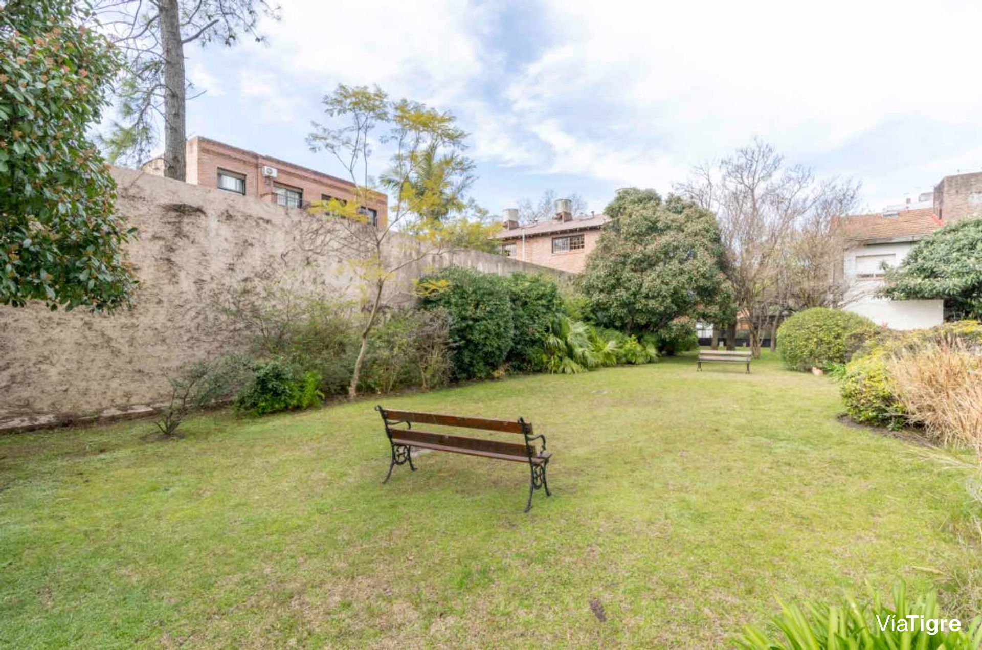 Dpto 5 amb c/balcones y cochera venta en Acassuso