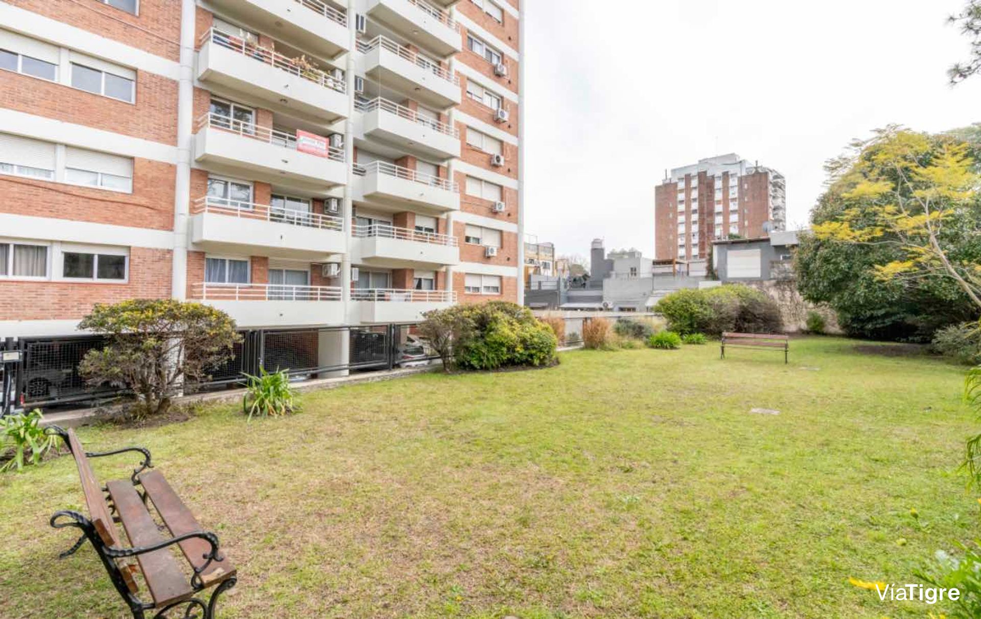 Dpto 5 amb c/balcones y cochera venta en Acassuso