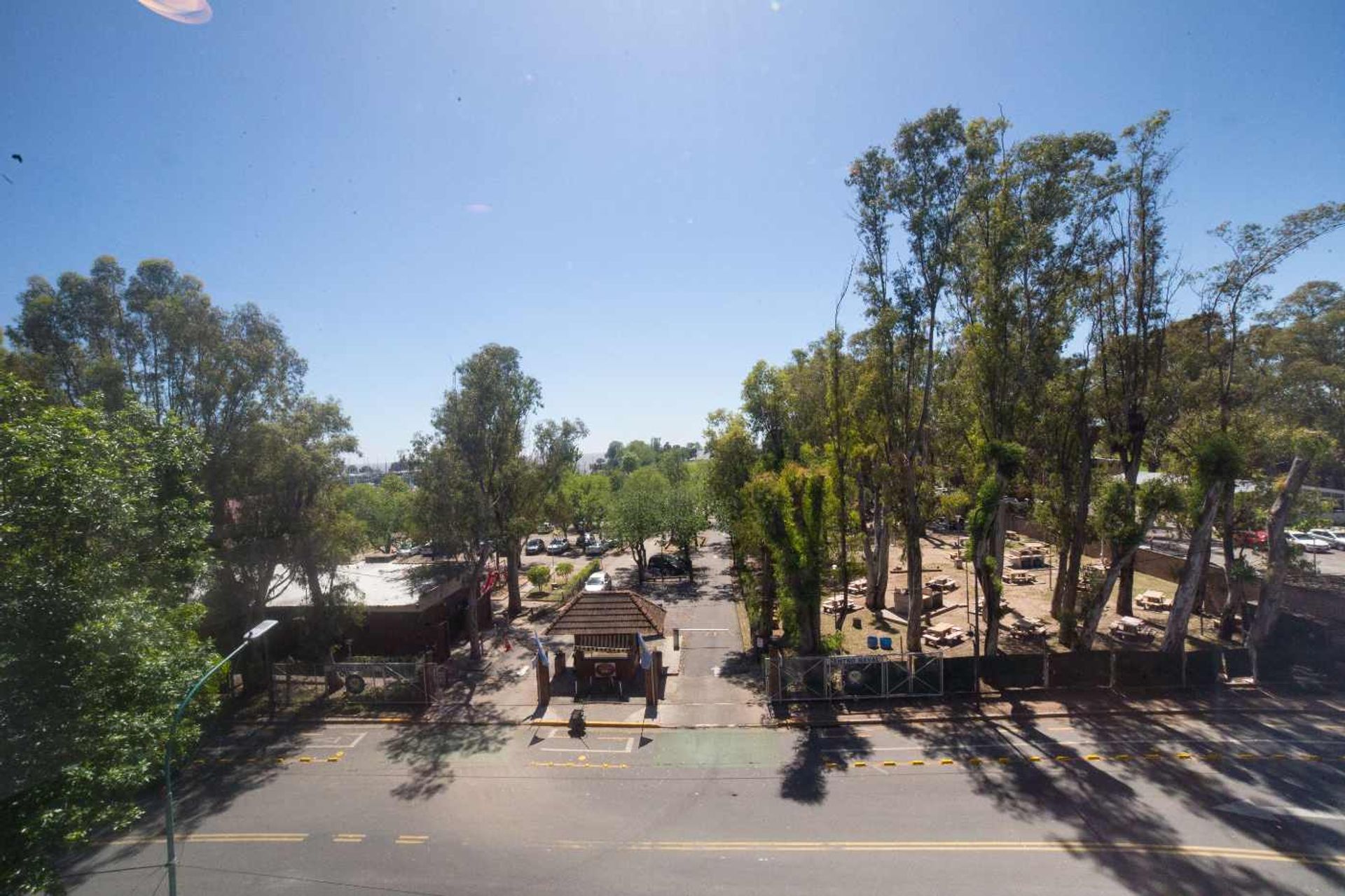 OFICINAS 960 m2 PLANTA LIBRE OLIVOS 18 cocheras