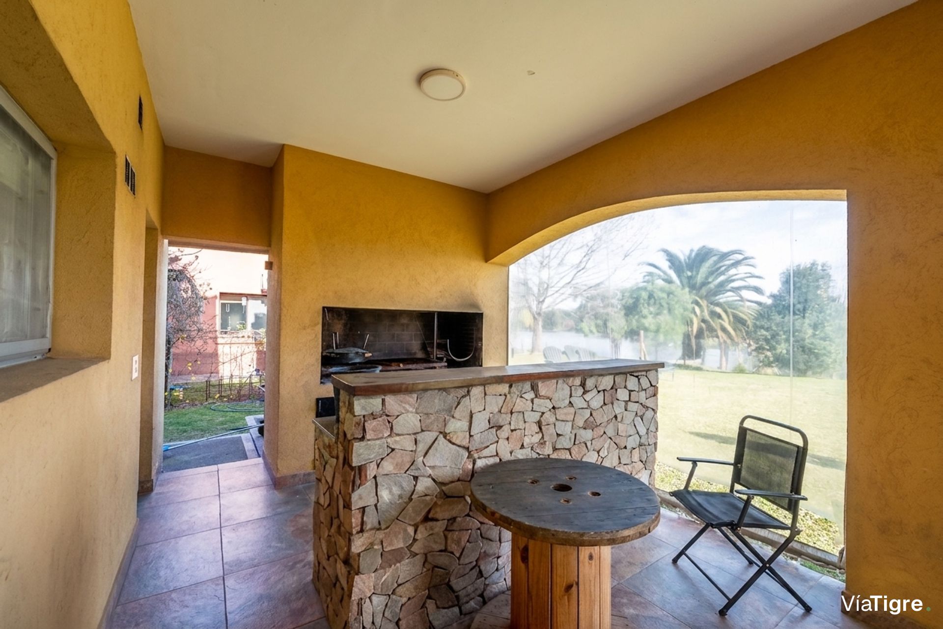 Venta Casa a la laguna en Barrio Santa Catalina
