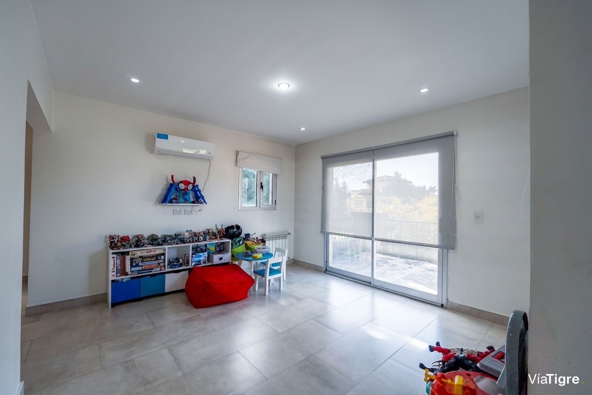 Venta Casa a la laguna en Barrio Santa Catalina