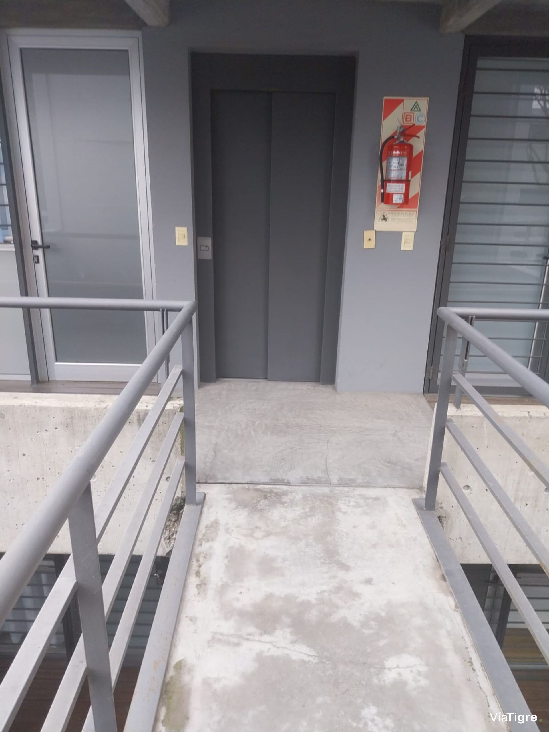 Venta departamento 3 ambientes en Victoria