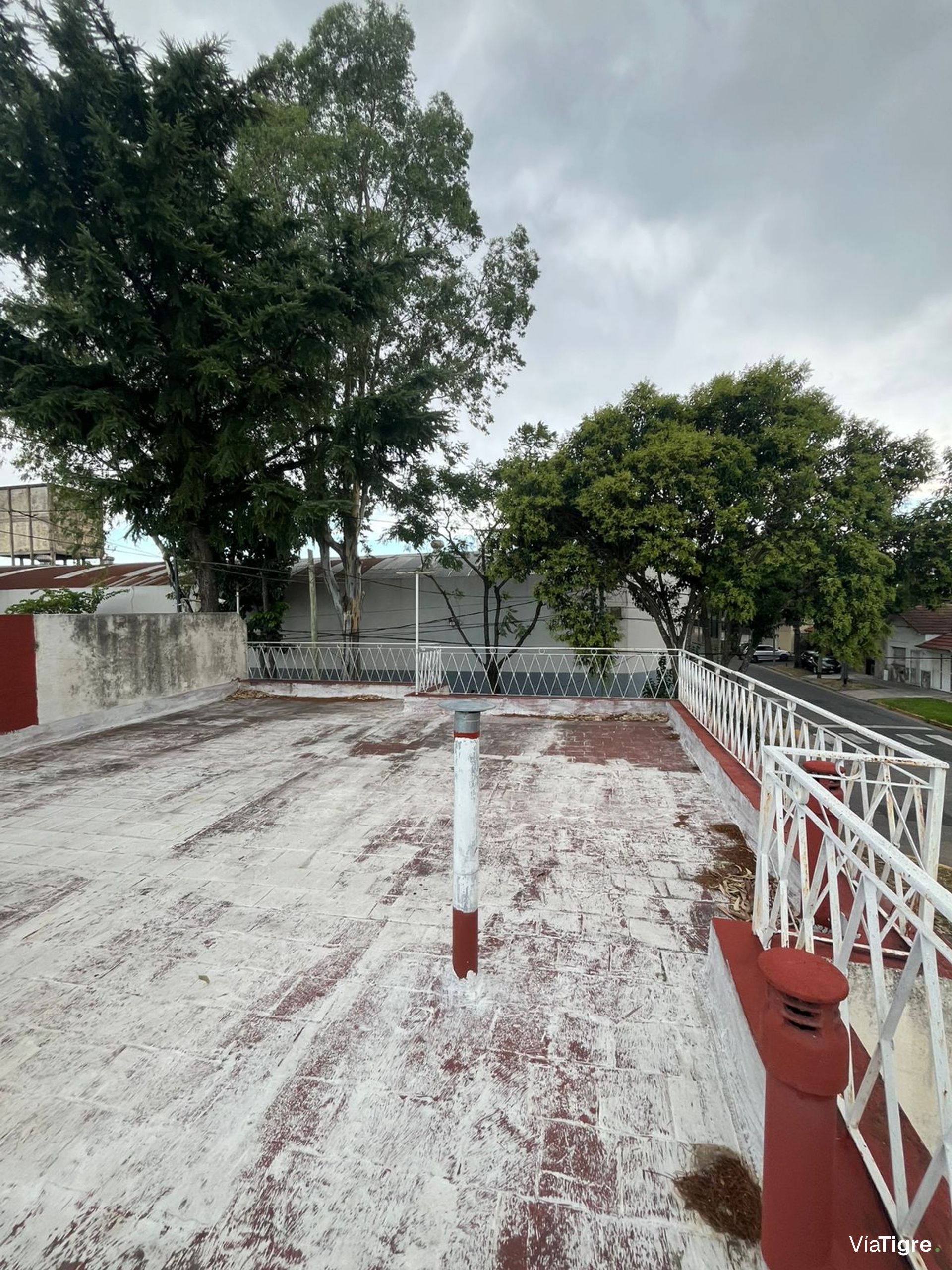 Venta casa 3 ambientes c/patio terraza y cochera