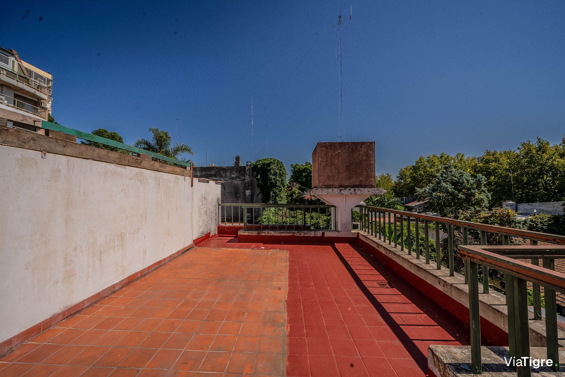 Venta/Casa 5 ambientes/San Fernando/Jardin/Quincho