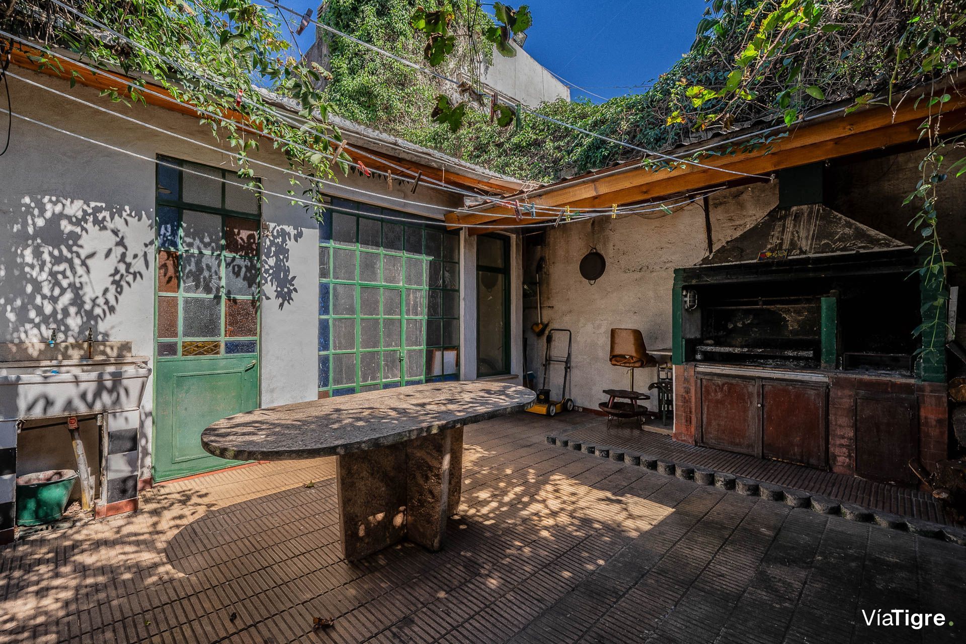Venta/Casa 5 ambientes/San Fernando/Jardin/Quincho