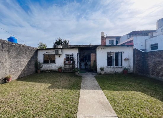 Casa 4 Amb en Venta Victoria Lote Propio