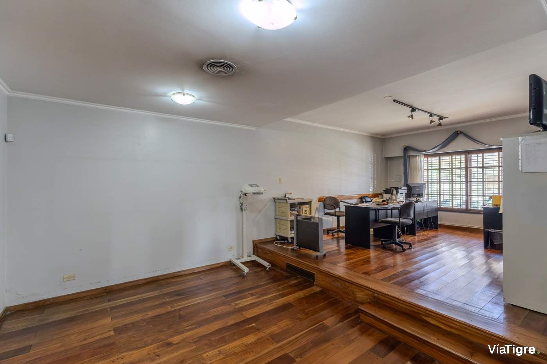 Venta Casa Doble Acceso Y Jardin Gran Terreno