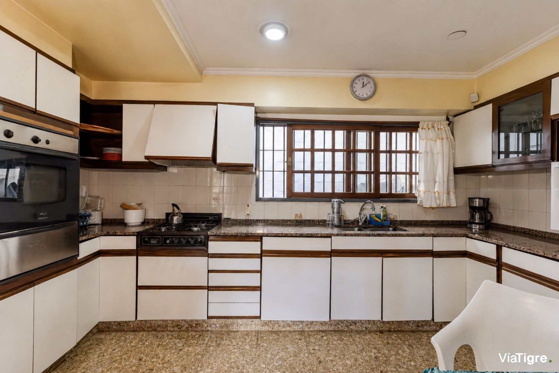 Venta Casa Doble Acceso Y Jardin Gran Terreno