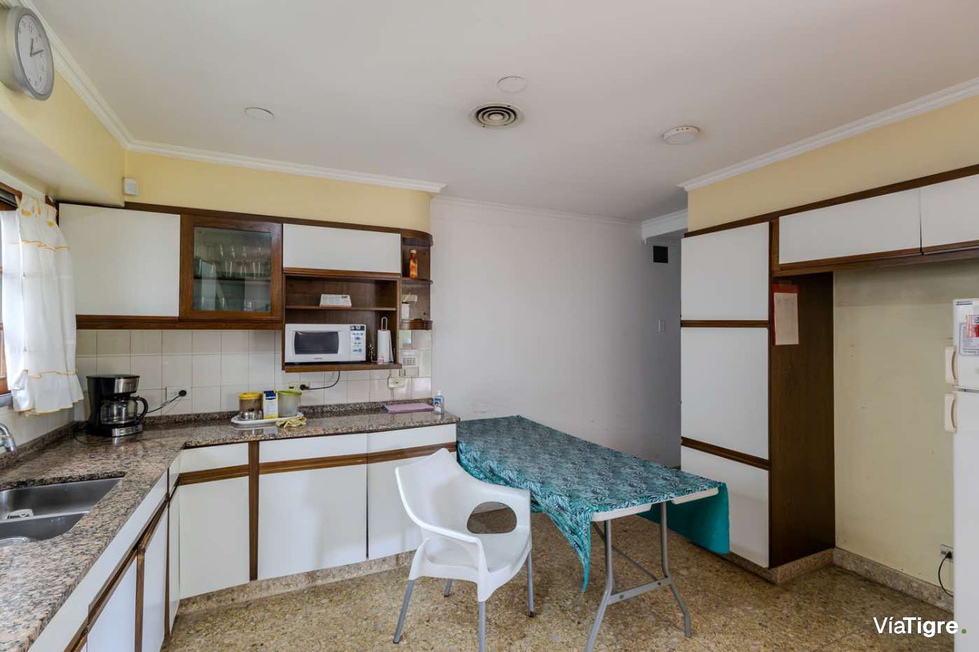 Venta Casa Doble Acceso Y Jardin Gran Terreno