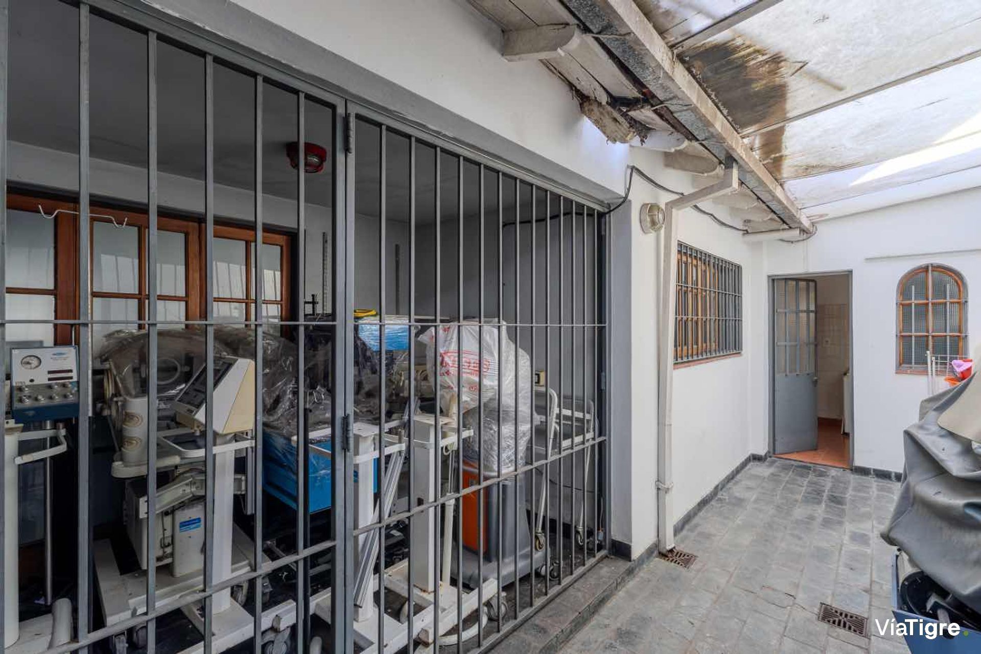Venta Casa Doble Acceso Y Jardin Gran Terreno