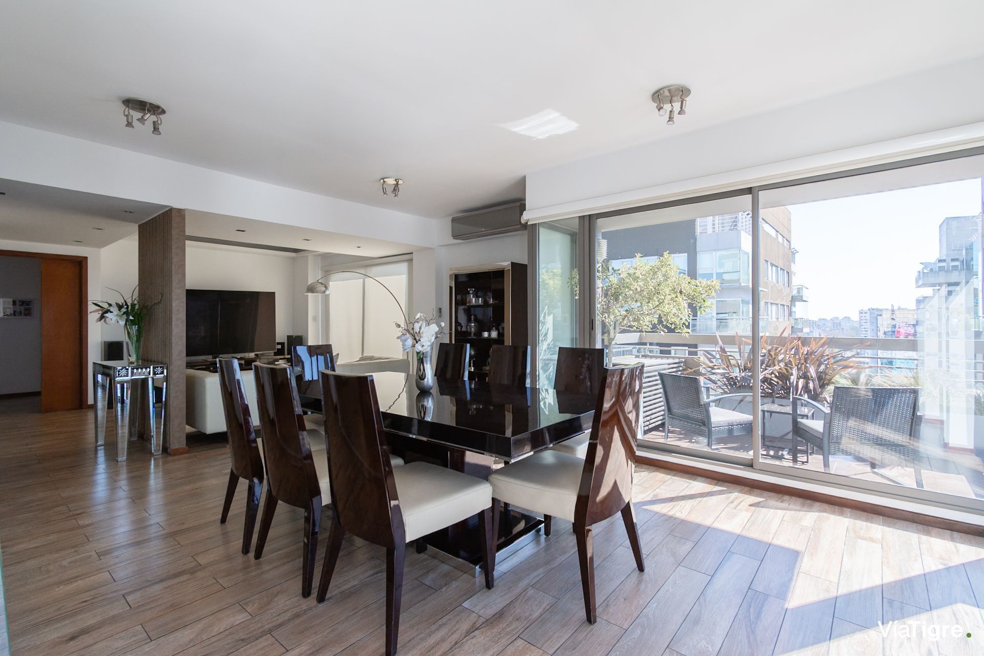 VENTA 3 AMBIENTES con cocheras VICENTE LOPEZ