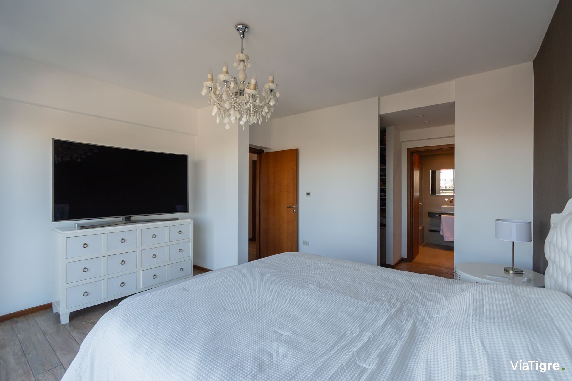 VENTA 3 AMBIENTES con cocheras VICENTE LOPEZ