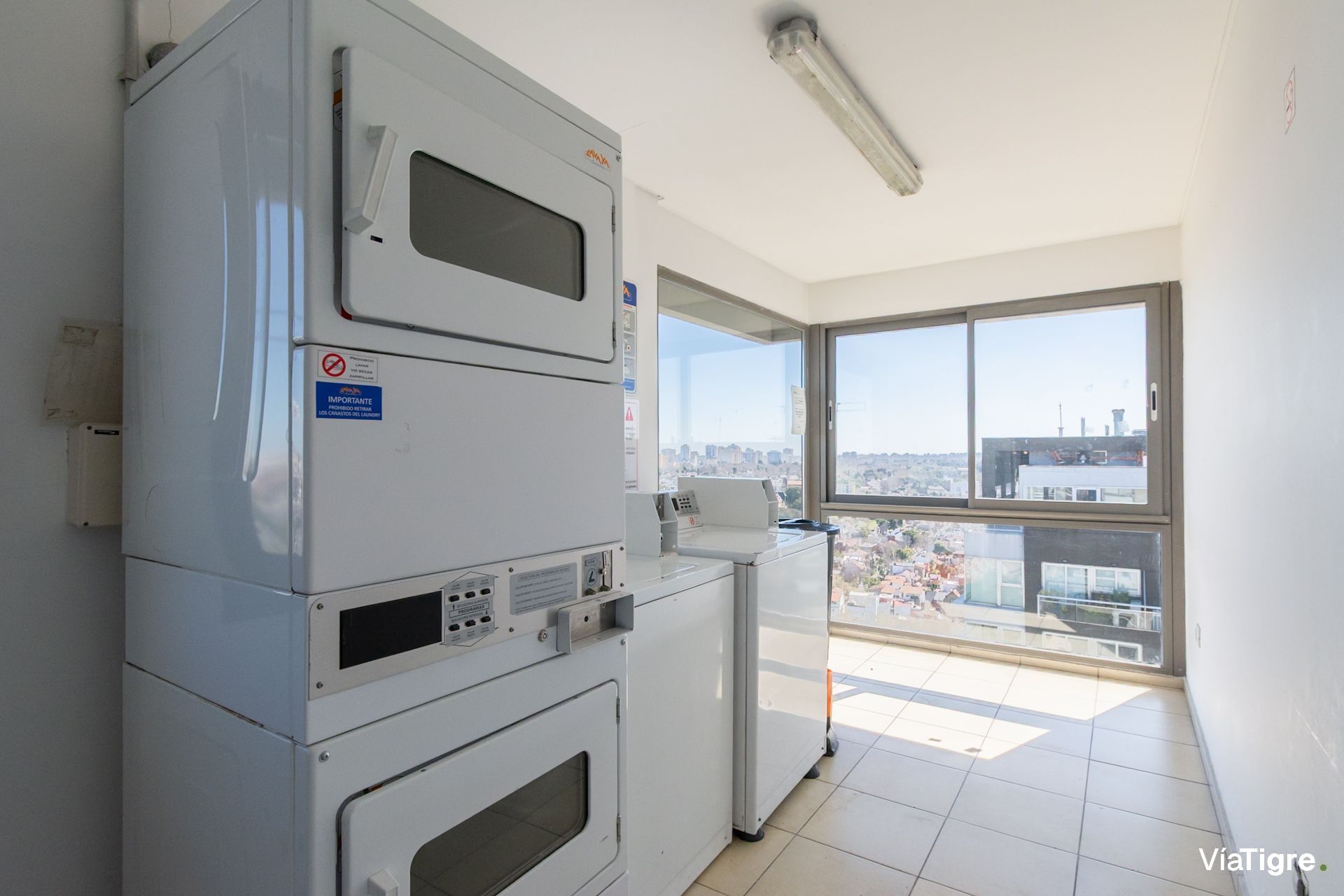 VENTA 3 AMBIENTES con cocheras VICENTE LOPEZ