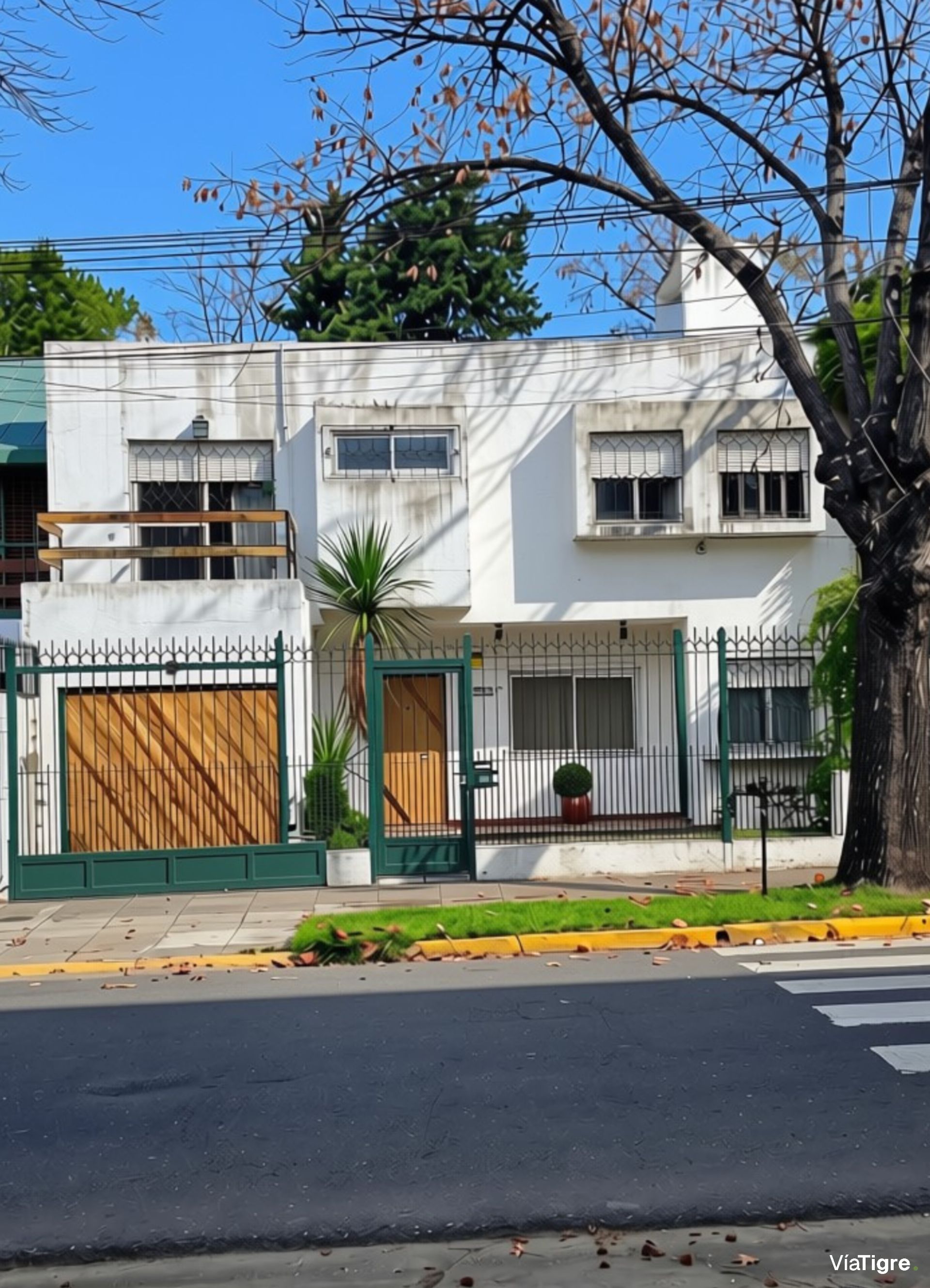 Venta Casa FLORIDA 5 amb+dep Lote 360 m2 Piscina