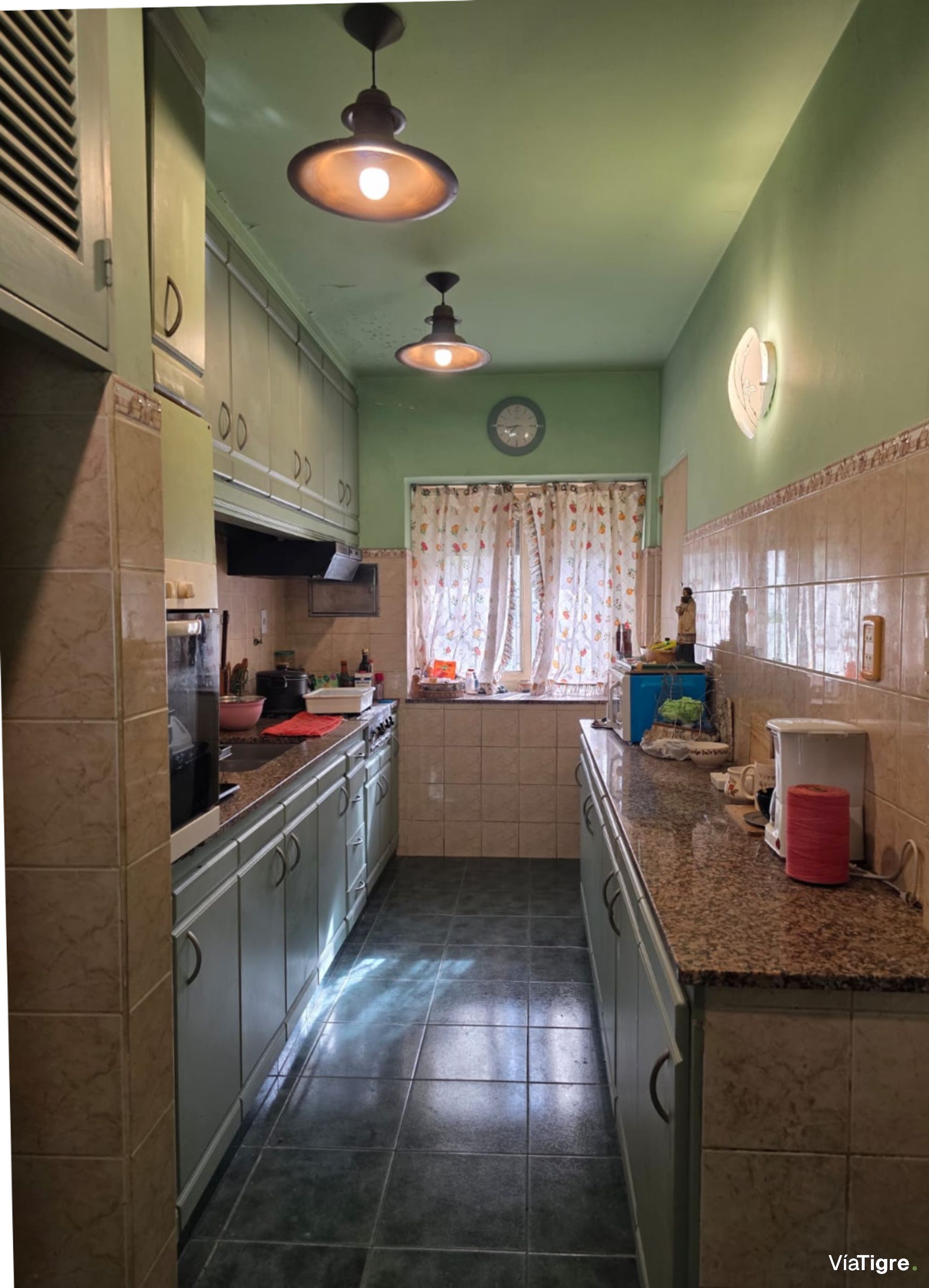 Venta Casa FLORIDA 5 amb+dep Lote 360 m2 Piscina