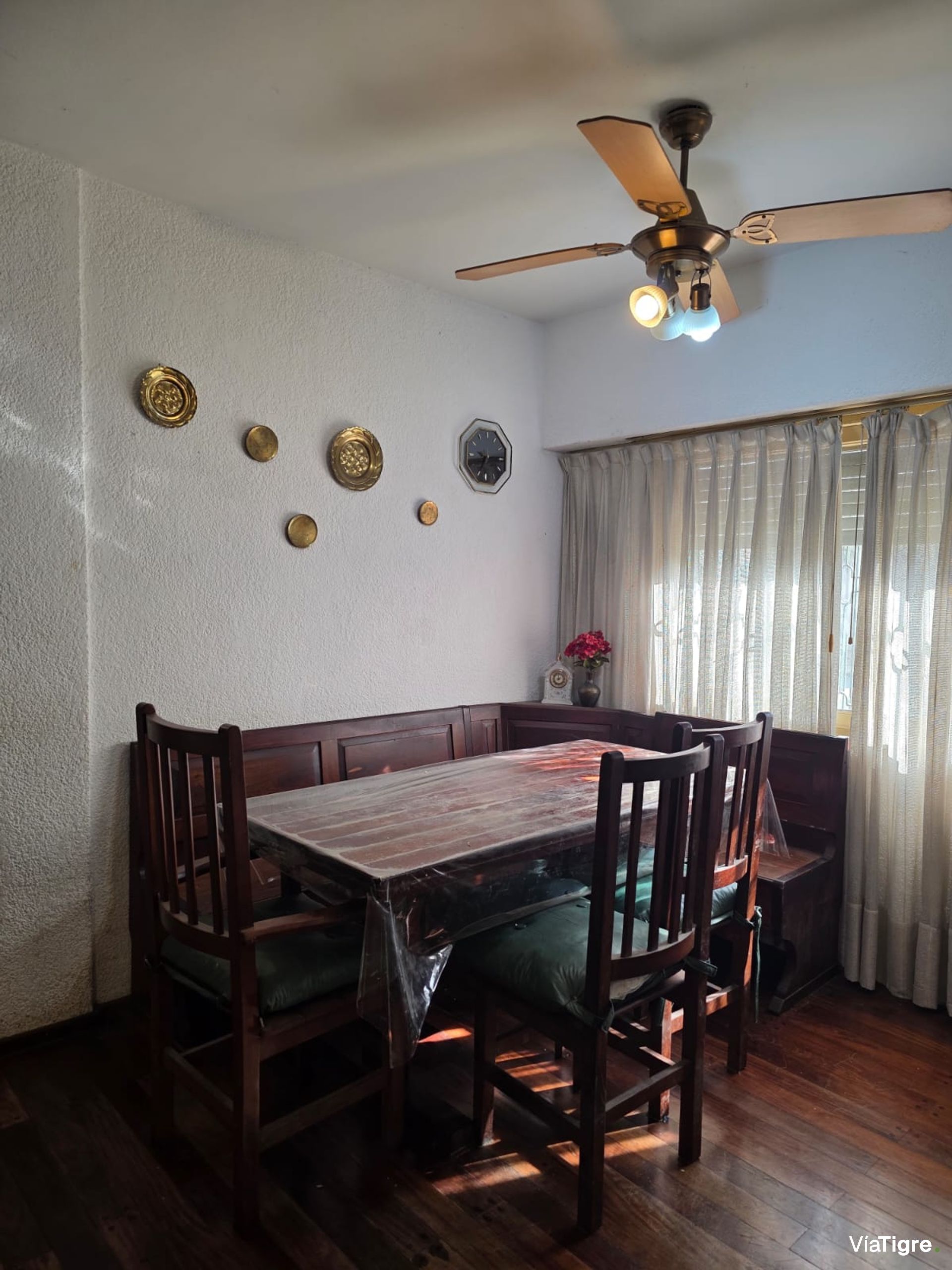 Venta Casa FLORIDA 5 amb+dep Lote 360 m2 Piscina