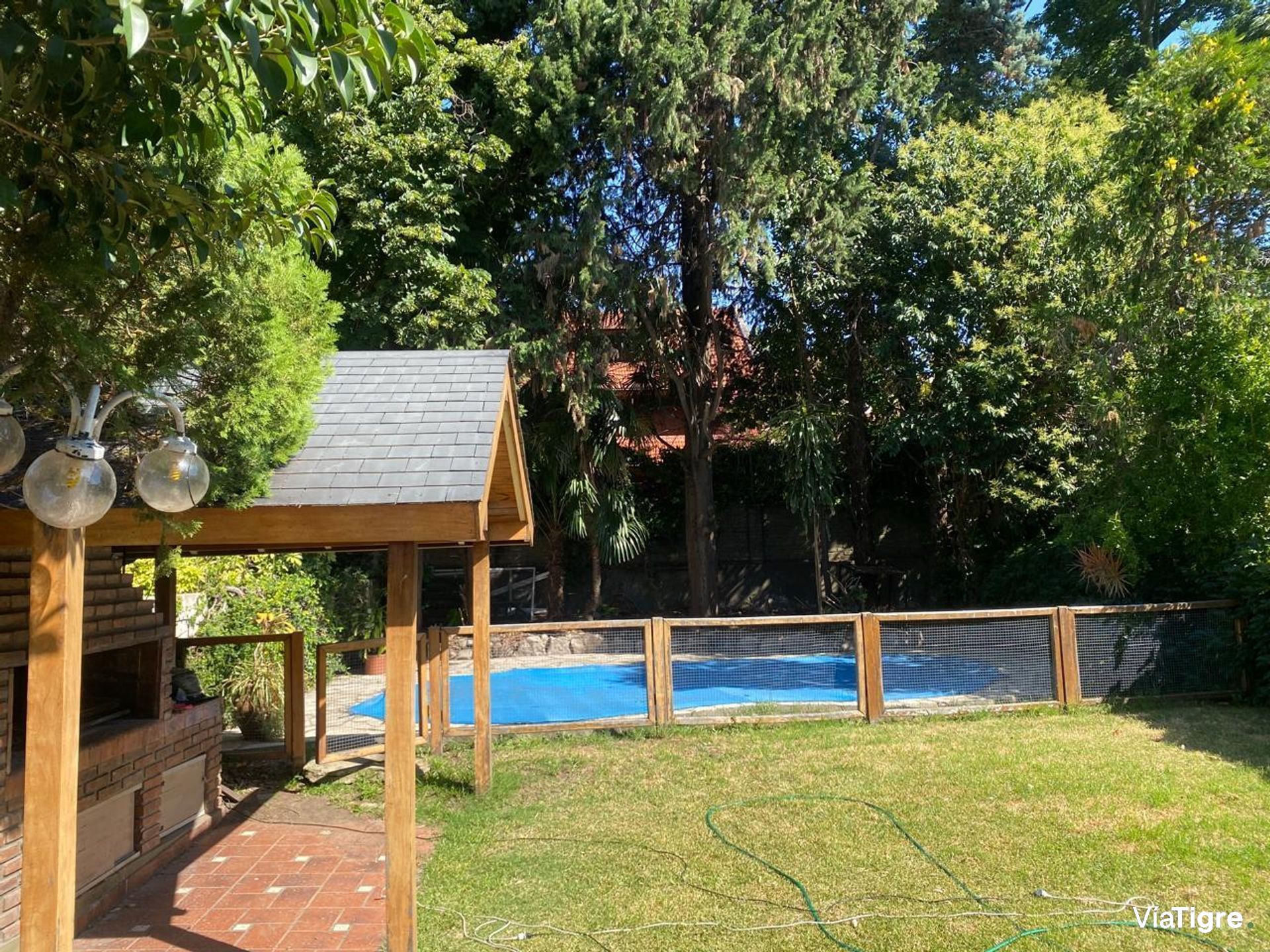 Venta Casa FLORIDA 5 amb+dep Lote 360 m2 Piscina
