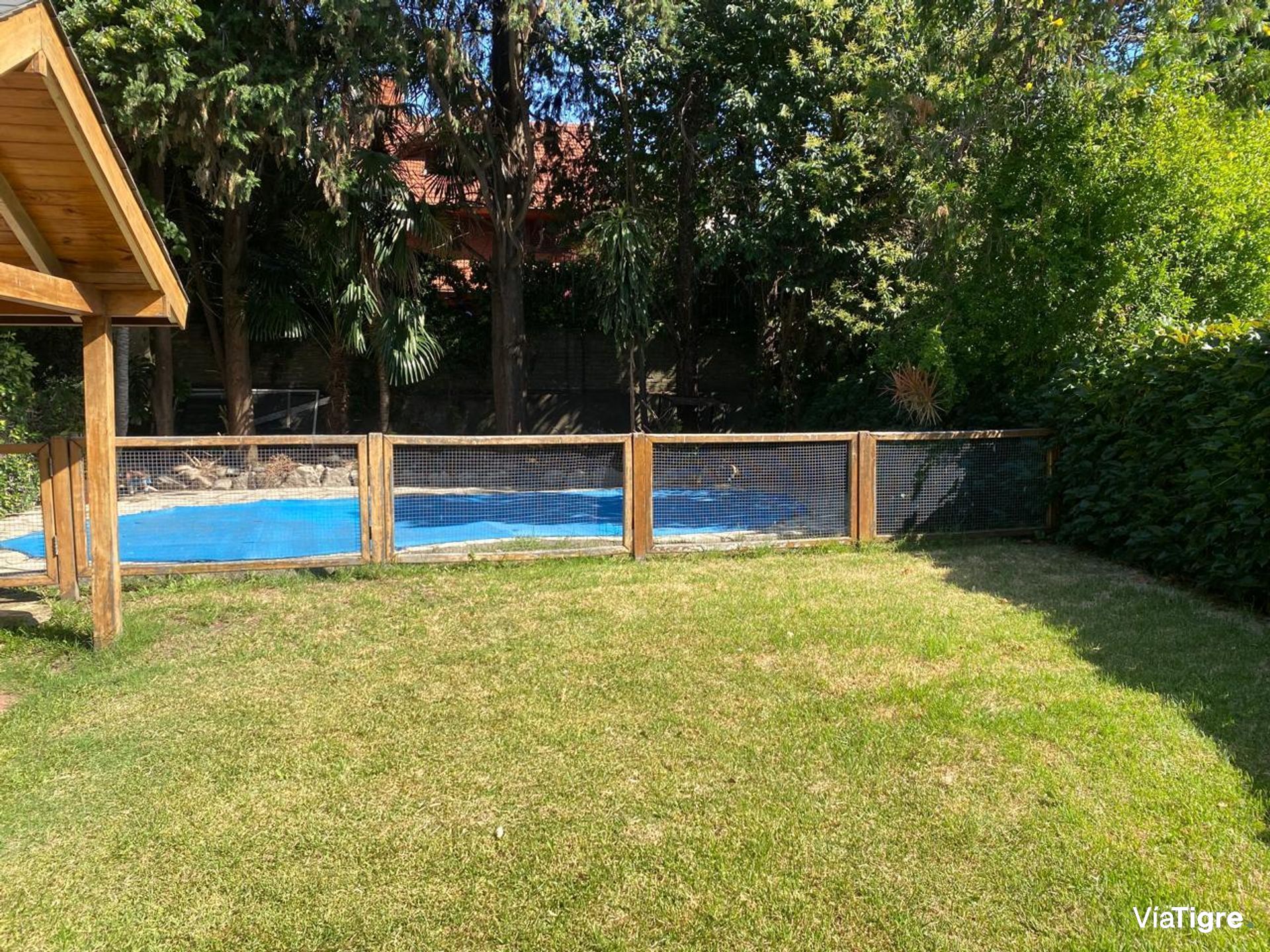 Venta Casa FLORIDA 5 amb+dep Lote 360 m2 Piscina