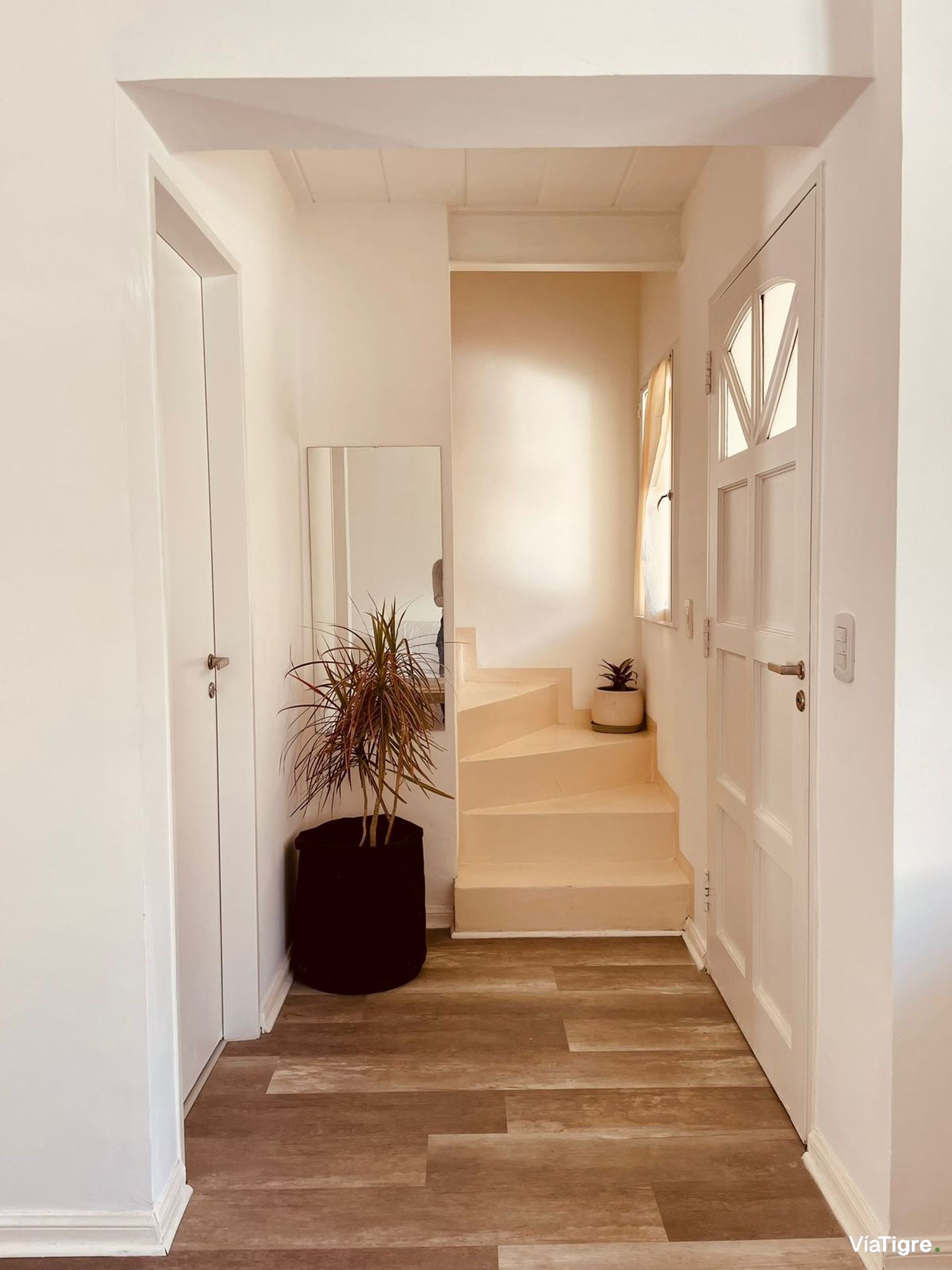 Venta Casa En Barrio Pinar De Tigre Con 2 Cocheras