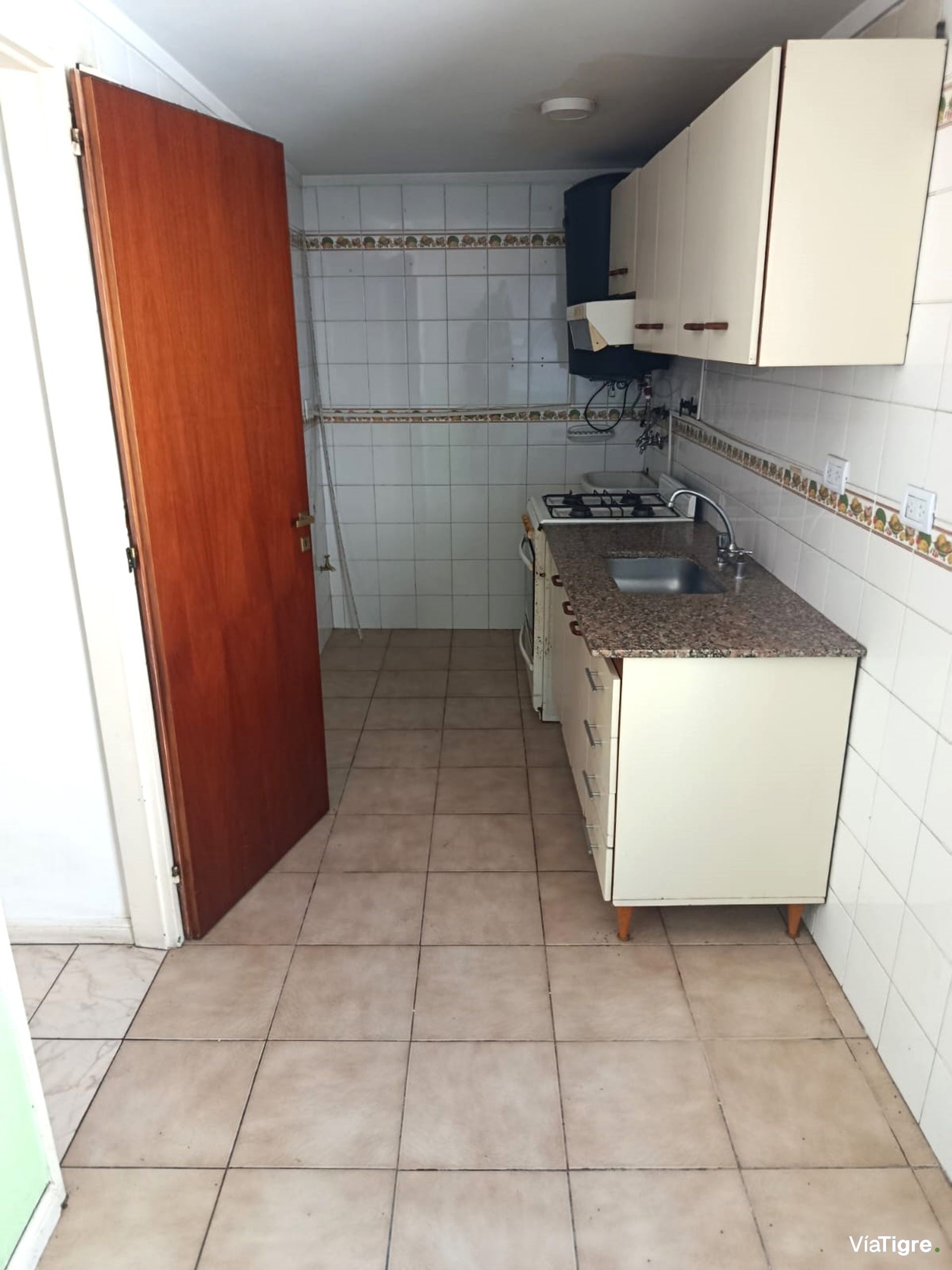 Dos Ambientes con Balcón en san isidro.