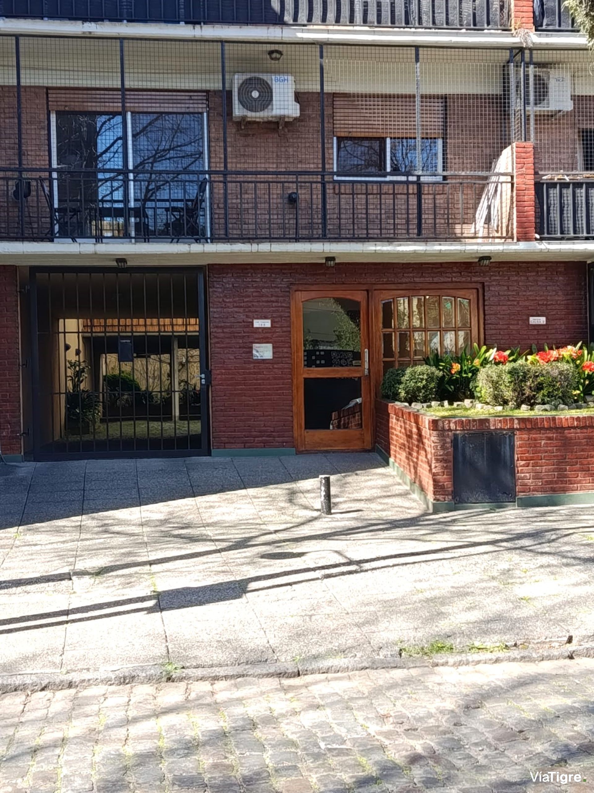Dos Ambientes con Balcón en san isidro.