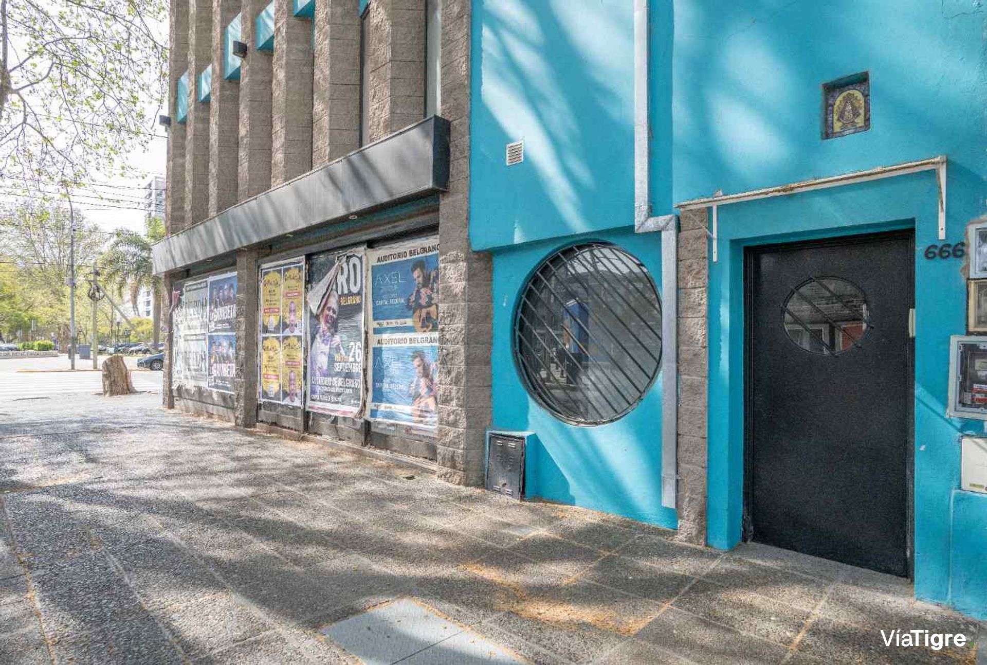 Venta De Local Comercial De 3 Plantas En V. Lopez
