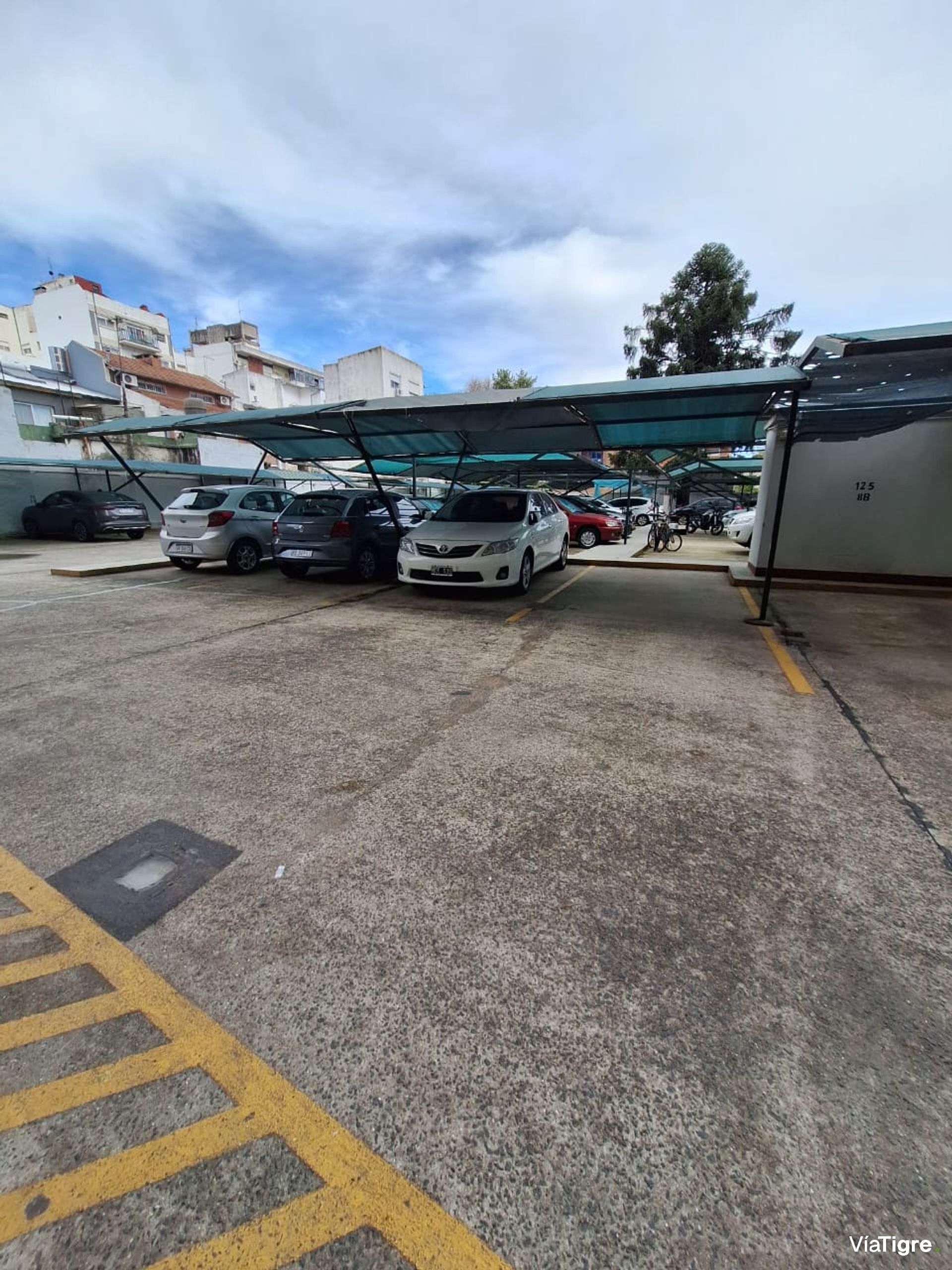 Cochera En Venta.avda Maipu. Vte Lopez.c/Seguridad