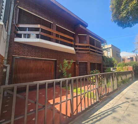 Venta casa 6 amb jardín parrilla Vicente Lopez