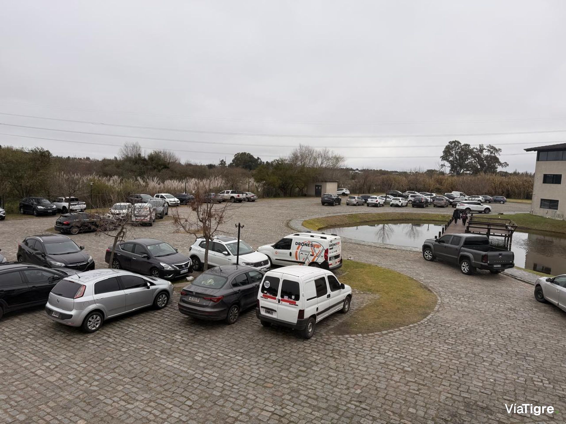 Oficina Local En Venta En El Complejo Rivera Park