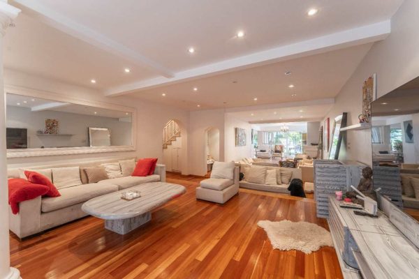 Venta Casa 5 Ambientes Acasusso Pileta Quncho