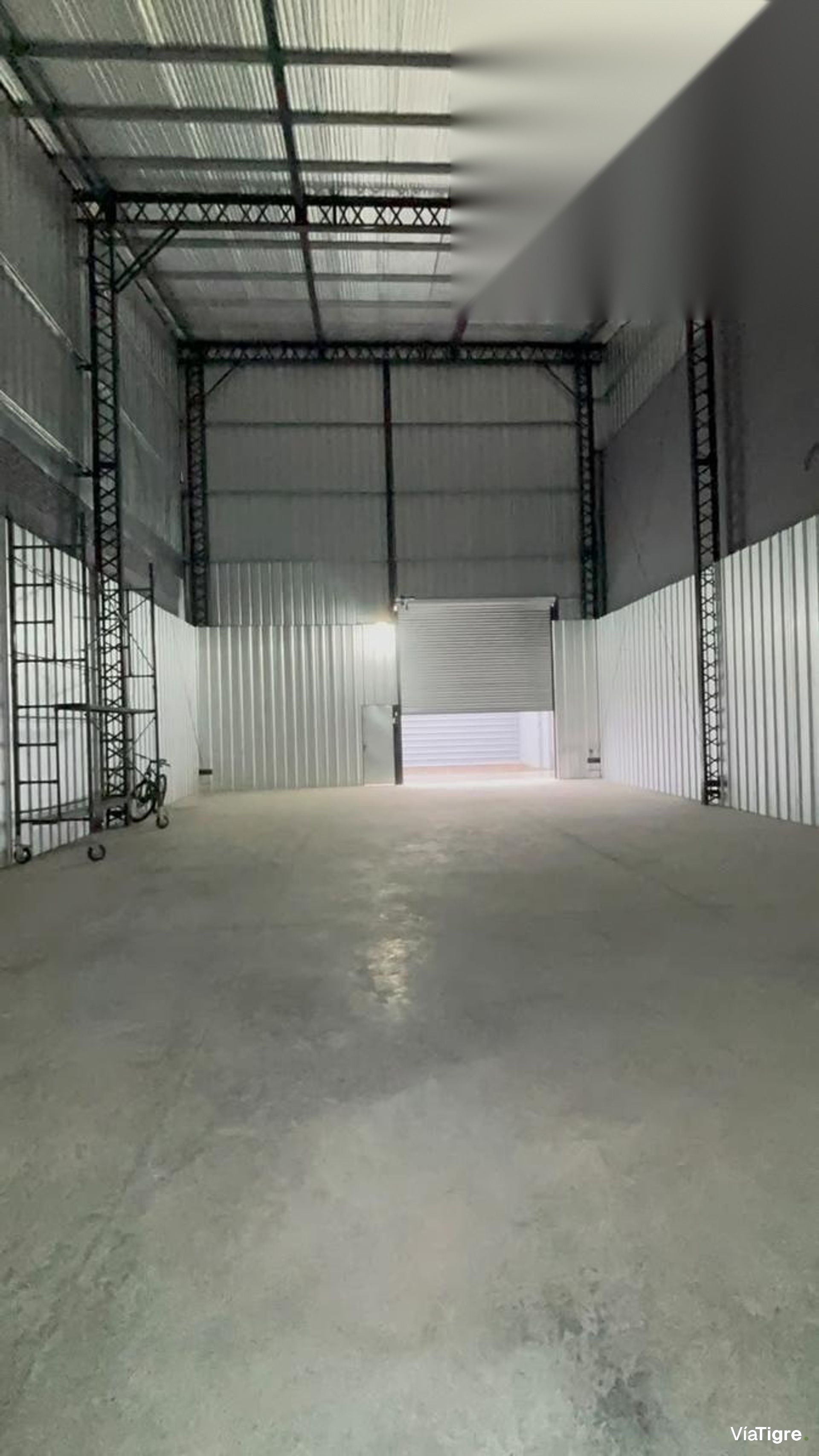Alquiler Galpon 190 M2 Cubiertos 11 Mts De Altura