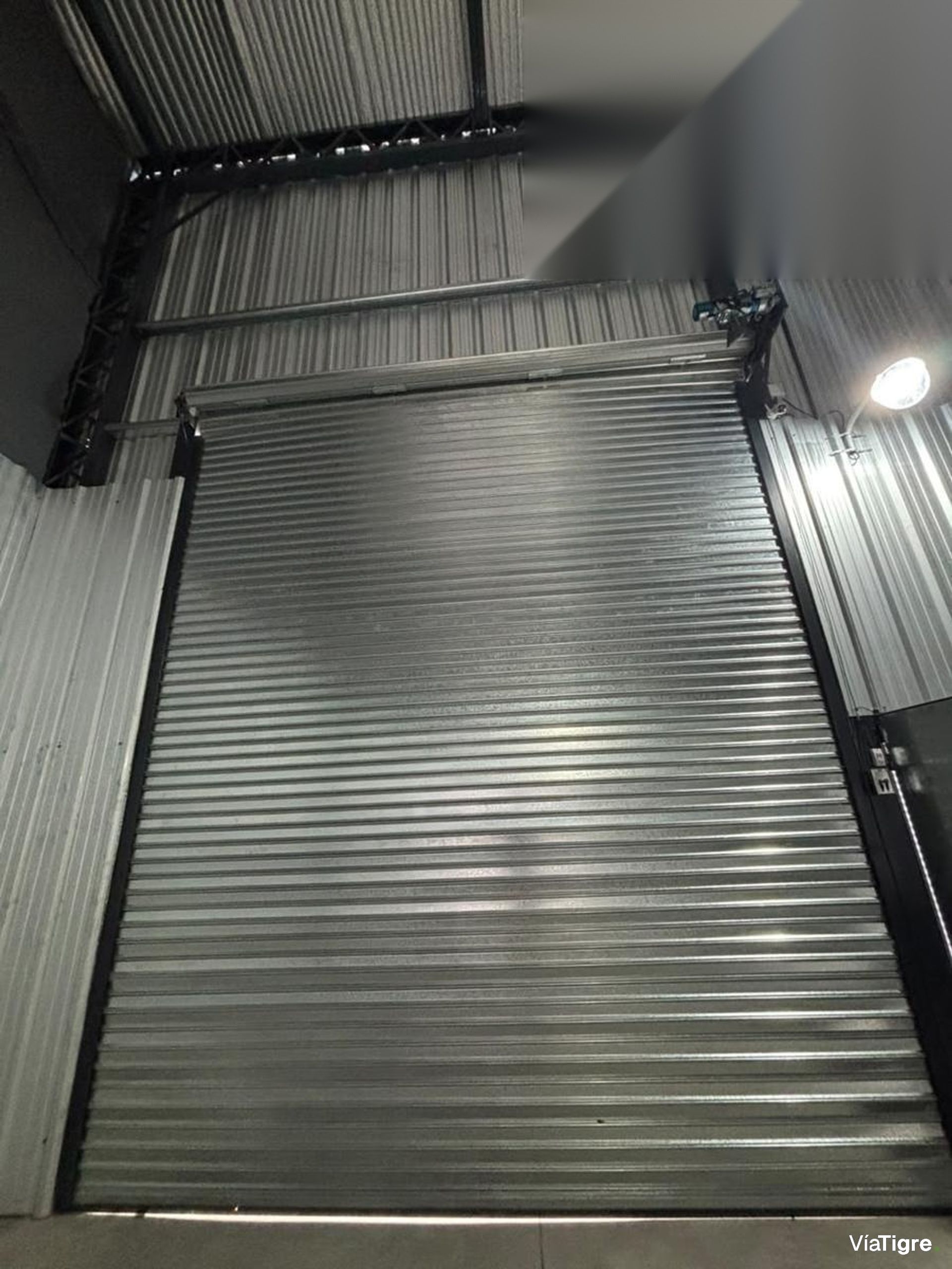 Alquiler Galpon 190 M2 Cubiertos 11 Mts De Altura