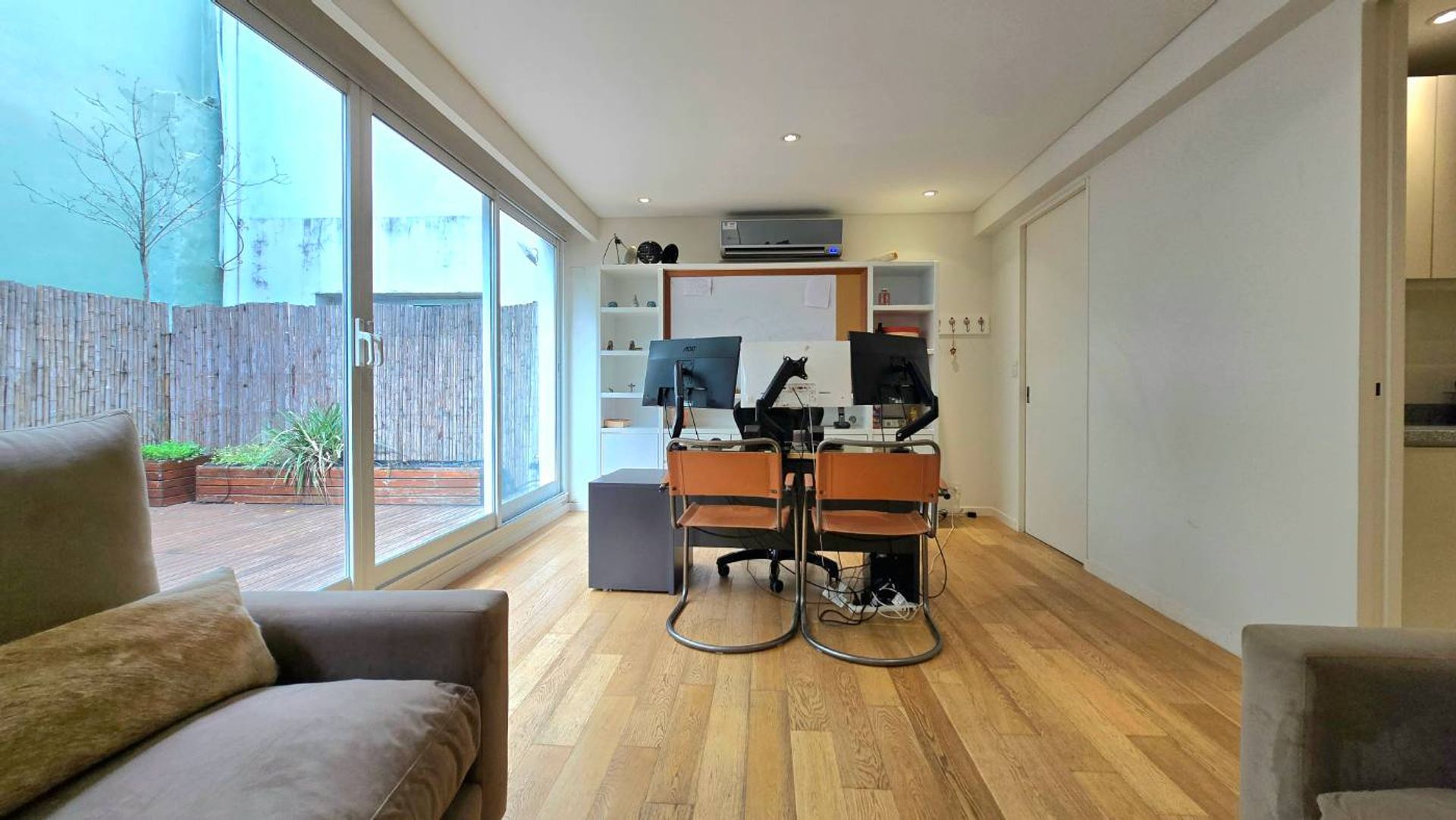 Oficina/Estudio Gran Balcón Venta San Isidro