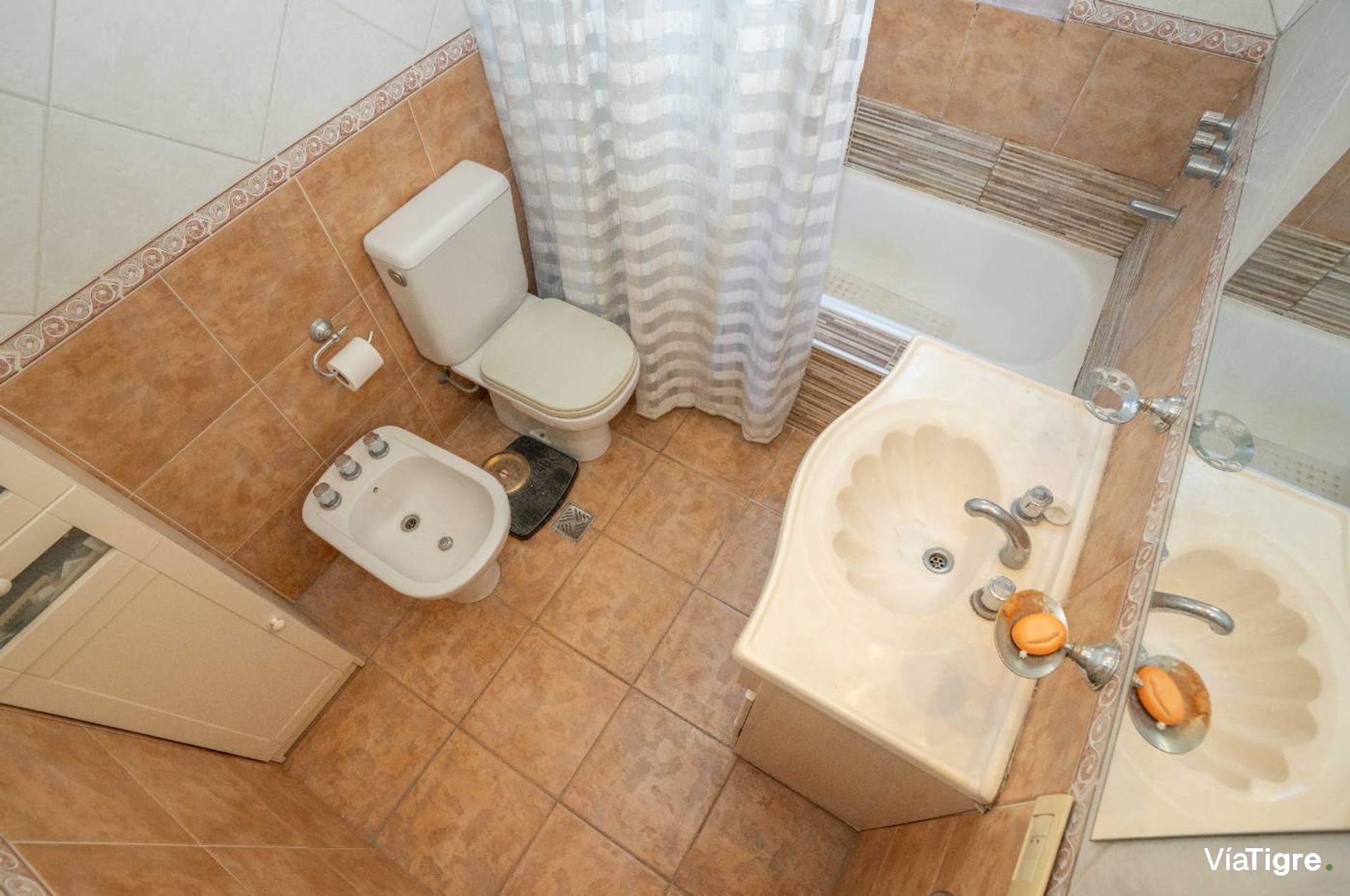Venta Departamento 4 ambientes cochera San Isidro