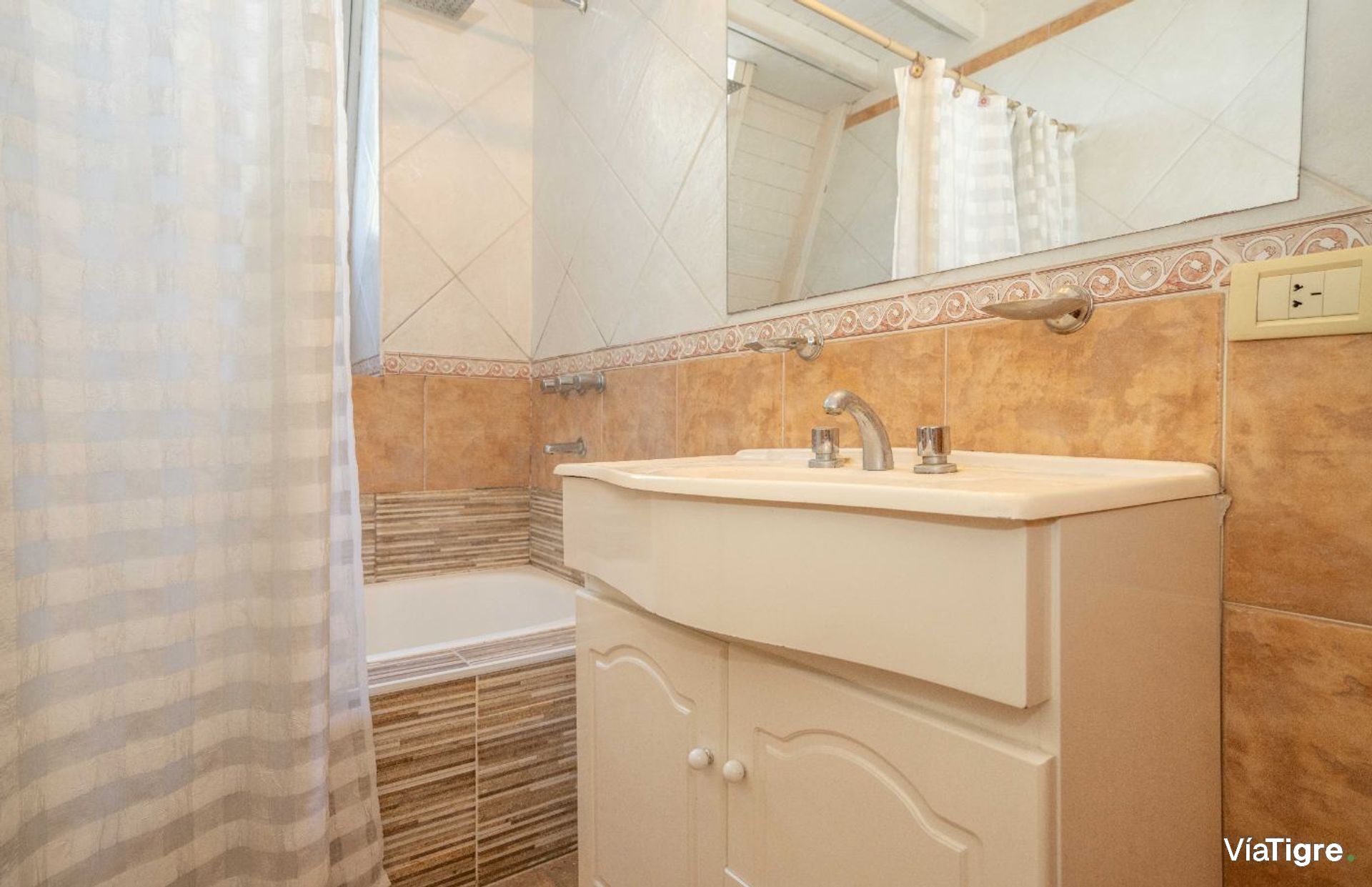Venta Departamento 4 ambientes cochera San Isidro