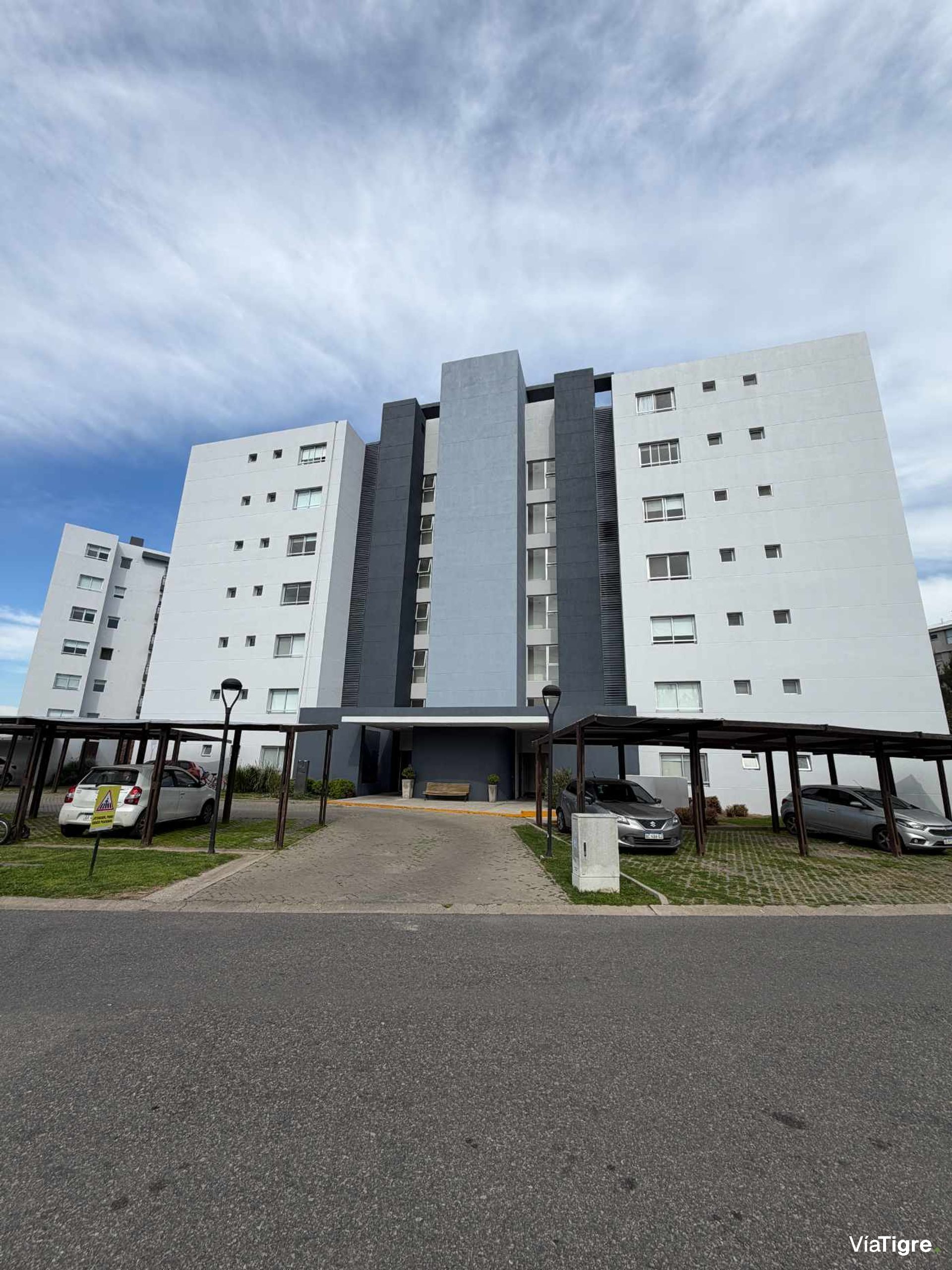 Venta depto 3 amb a la laguna - Sendero Nordelta