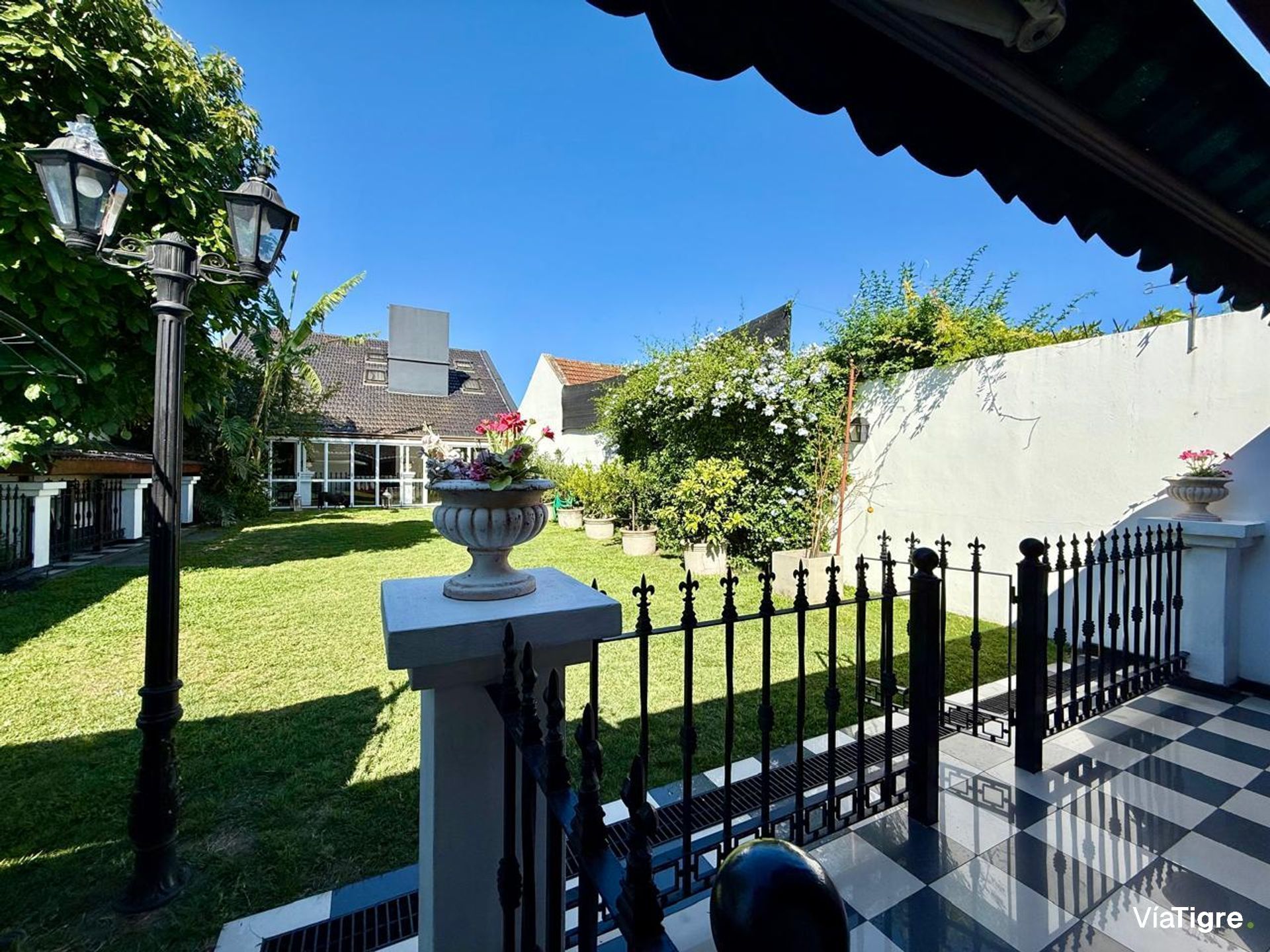 Casa En Venta 6 Ambientes Olivos Apta Credito