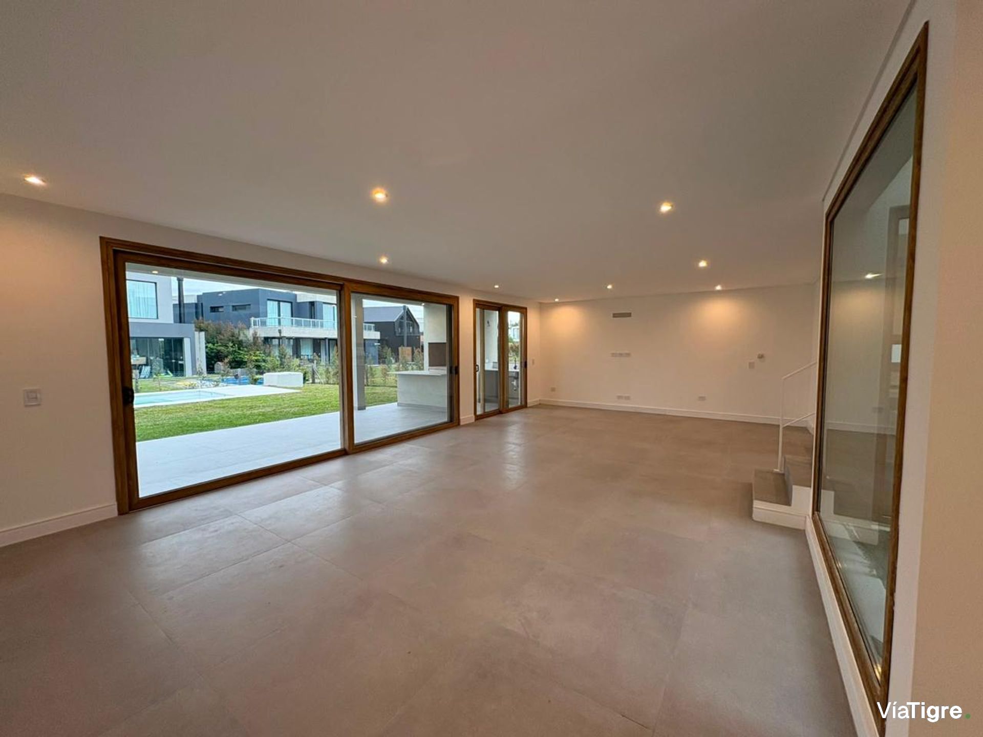 Venta Casa a Estrenar 4 Suites Carpinchos Nordelta