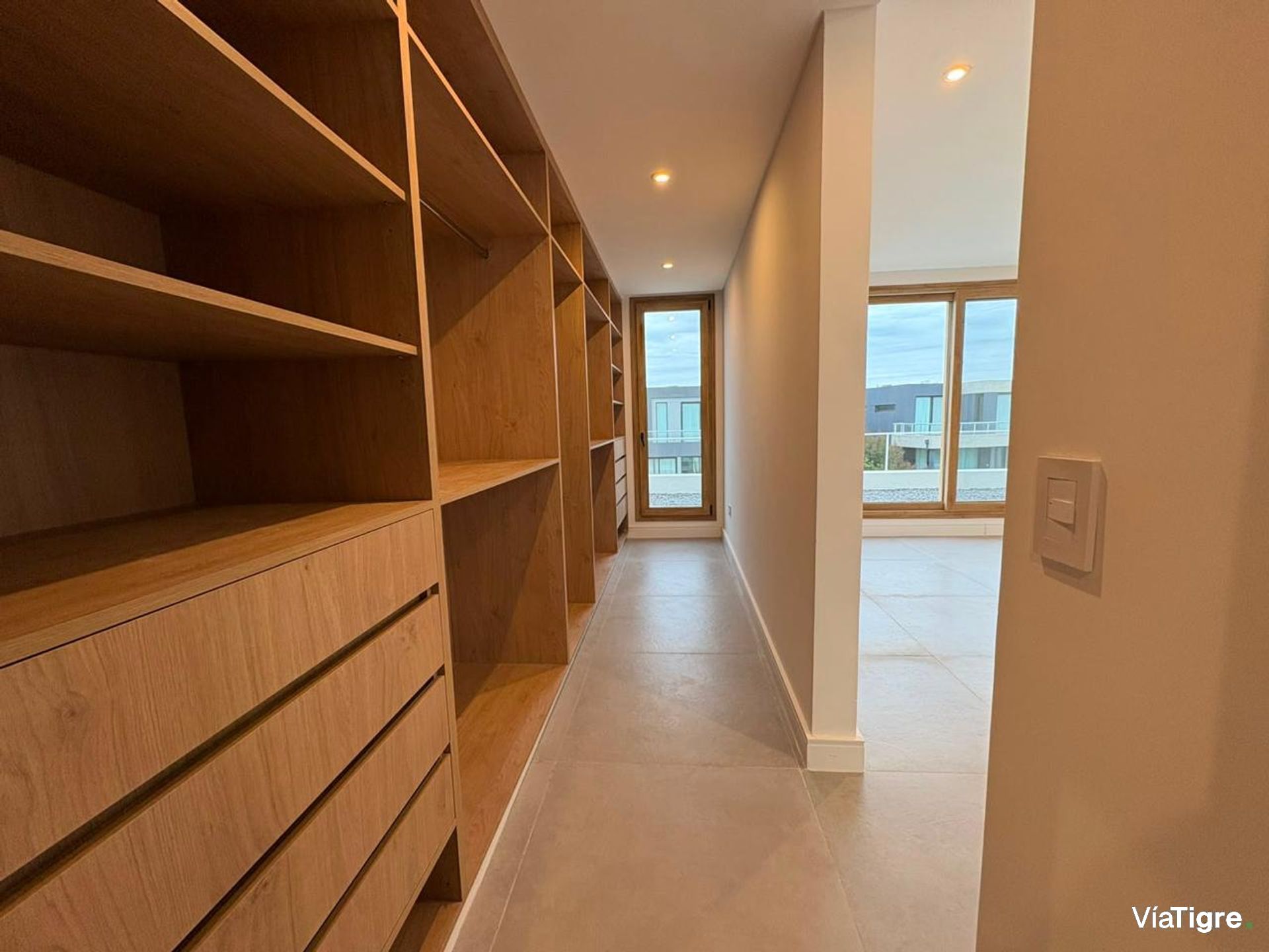 Venta Casa a Estrenar 4 Suites Carpinchos Nordelta