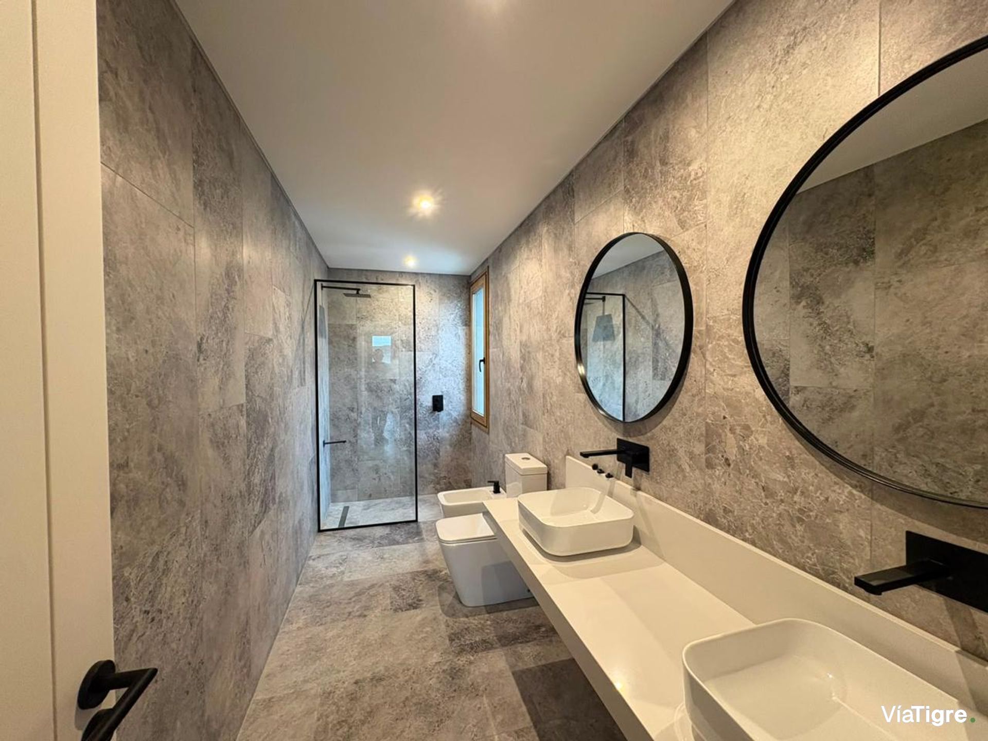 Venta Casa a Estrenar 4 Suites Carpinchos Nordelta