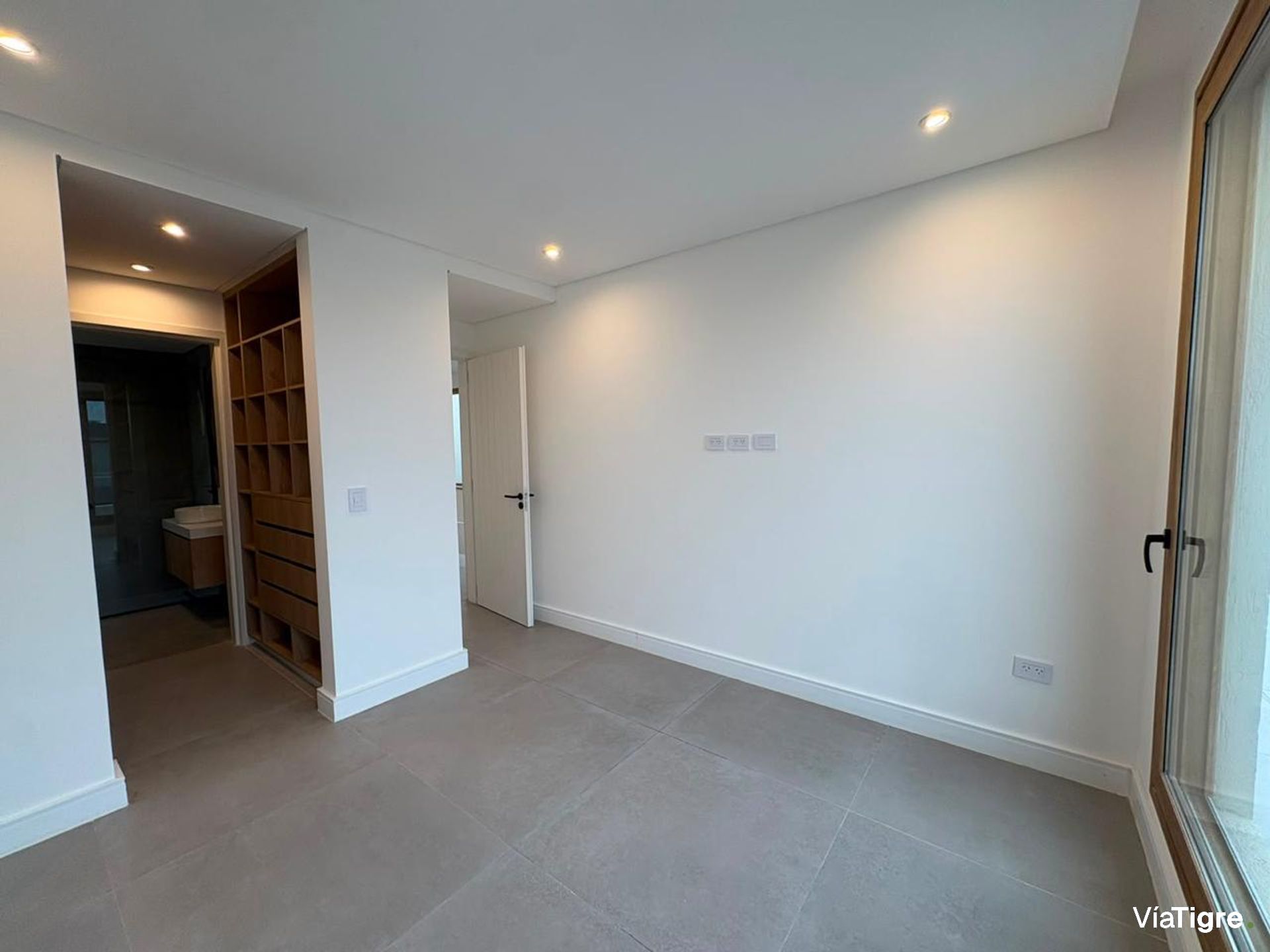 Venta Casa a Estrenar 4 Suites Carpinchos Nordelta
