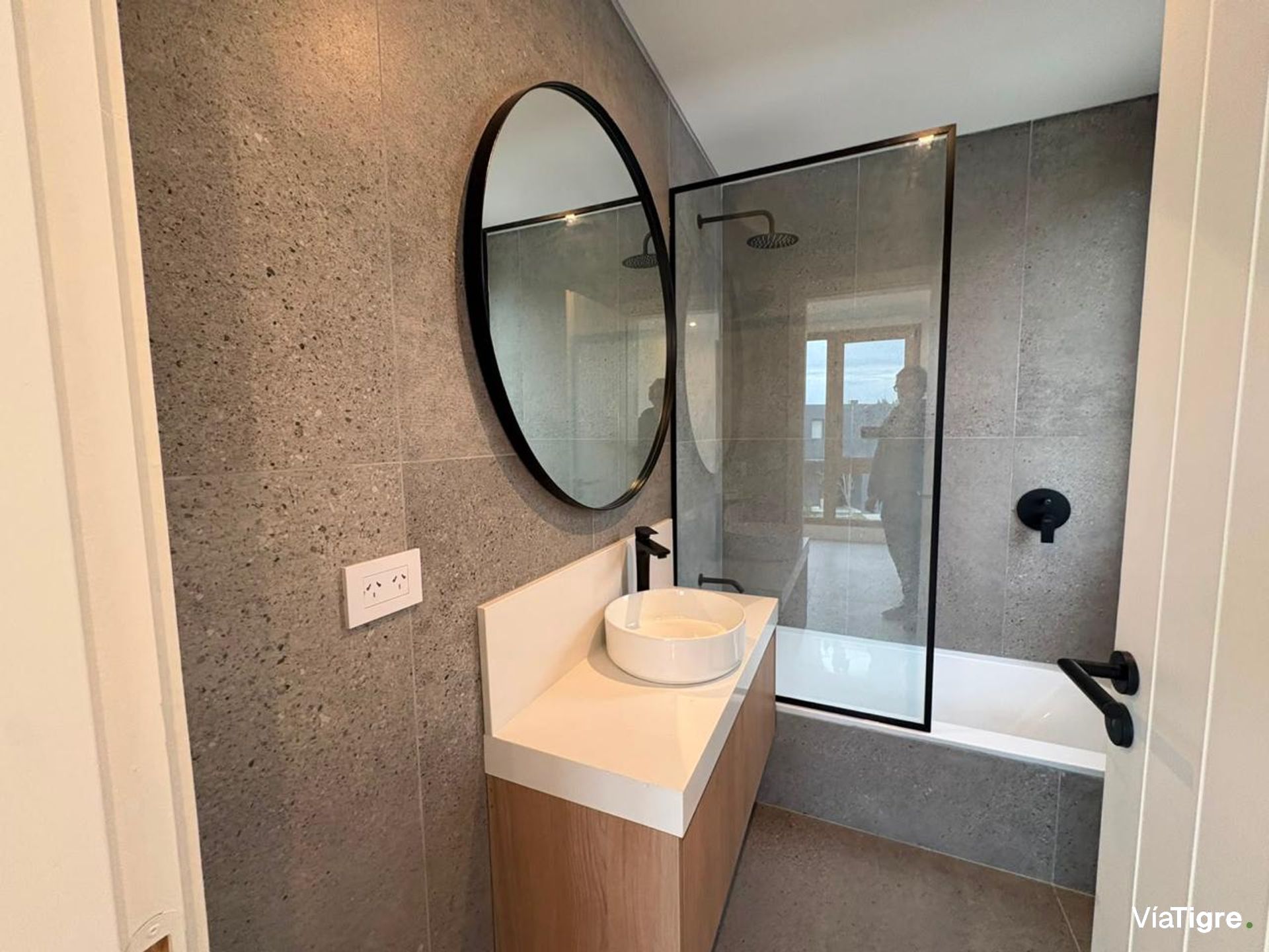 Venta Casa a Estrenar 4 Suites Carpinchos Nordelta