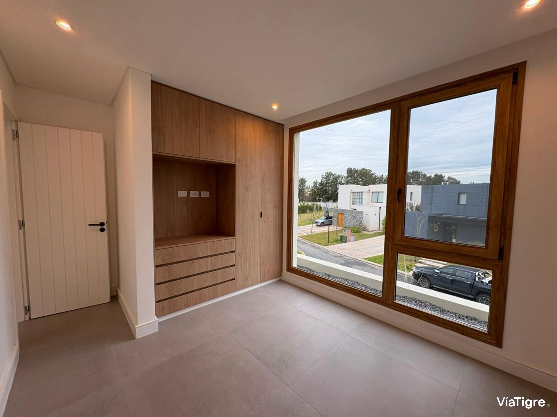 Venta Casa a Estrenar 4 Suites Carpinchos Nordelta