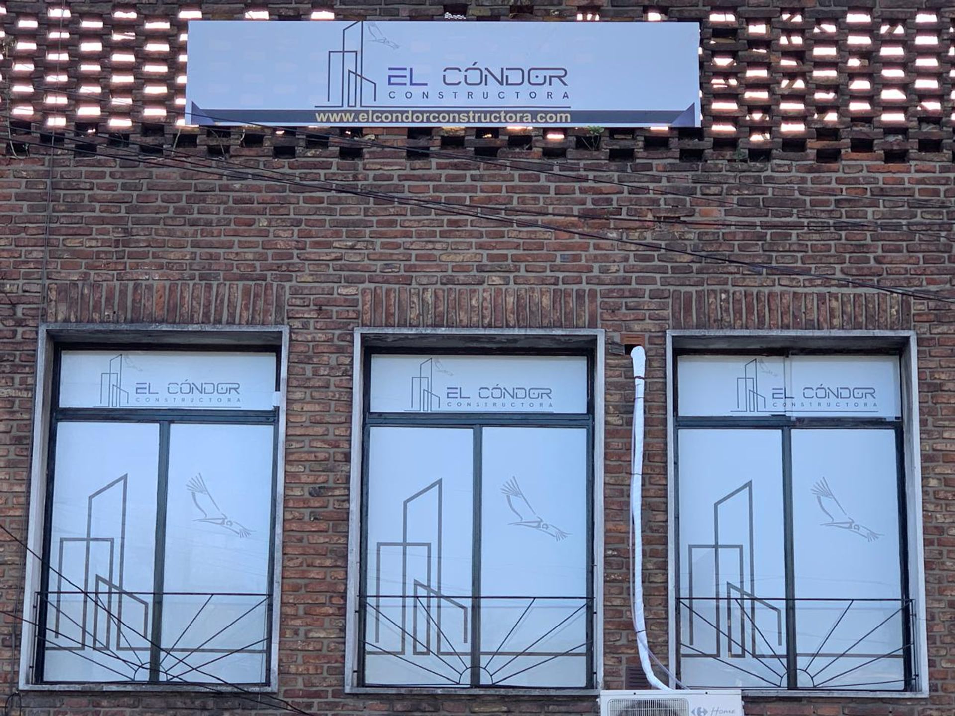 Venta De Oficina 3 Ambiente Sobre Av.maipu Sin Exp