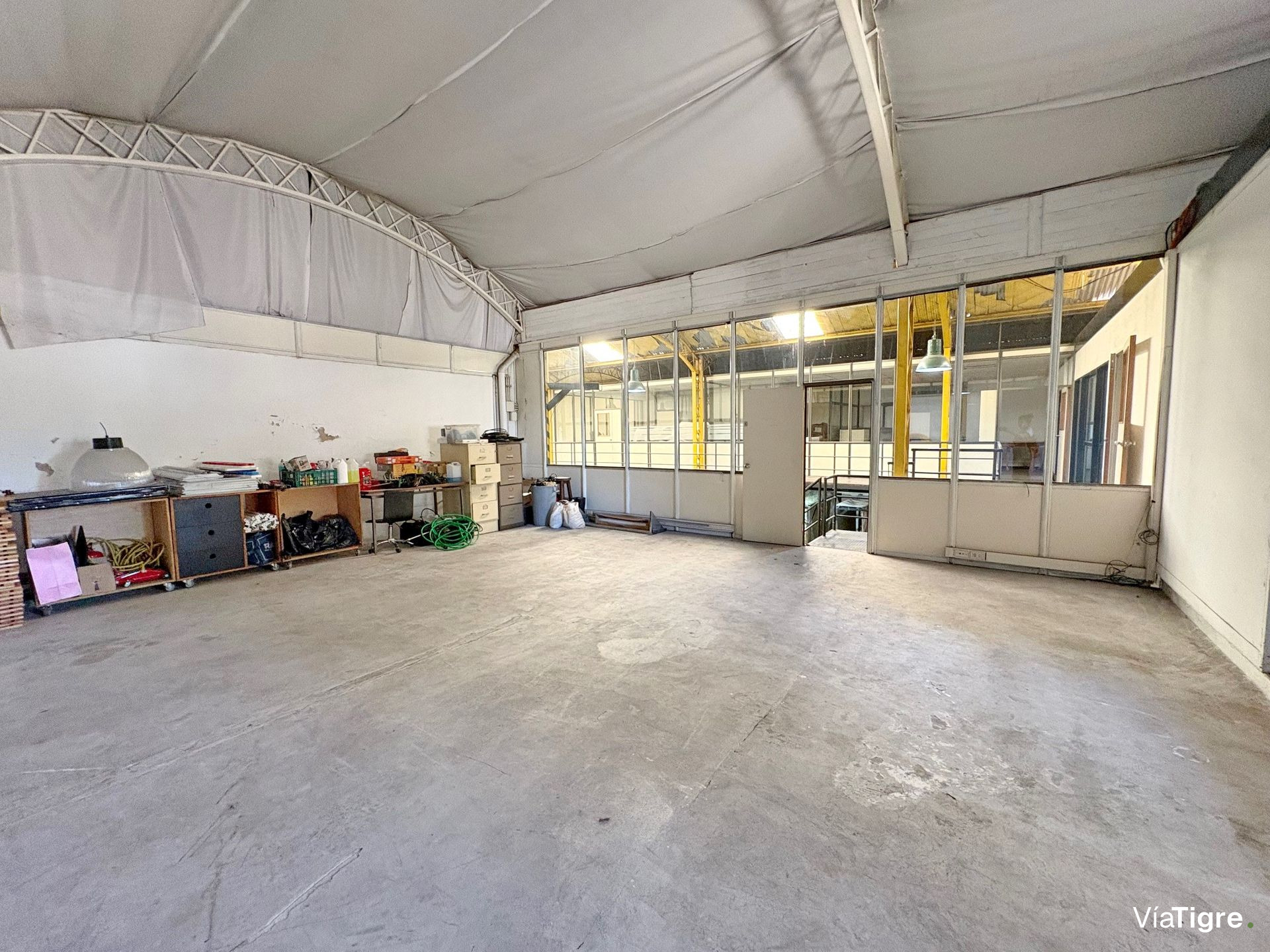 Venta Deposito Industrial Con Oficinas