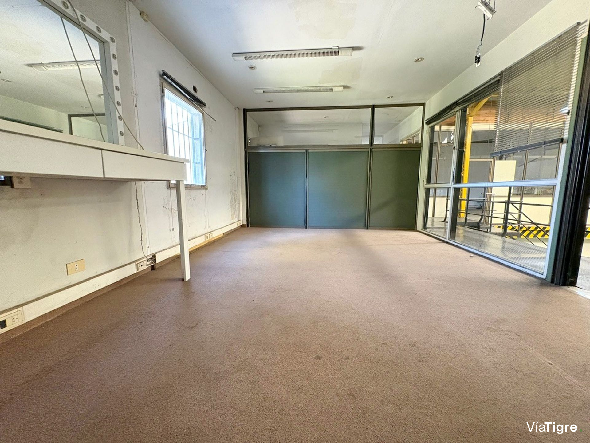 Venta Deposito Industrial Con Oficinas