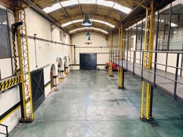 FOR SALE / Commercial warehouse / Olivos